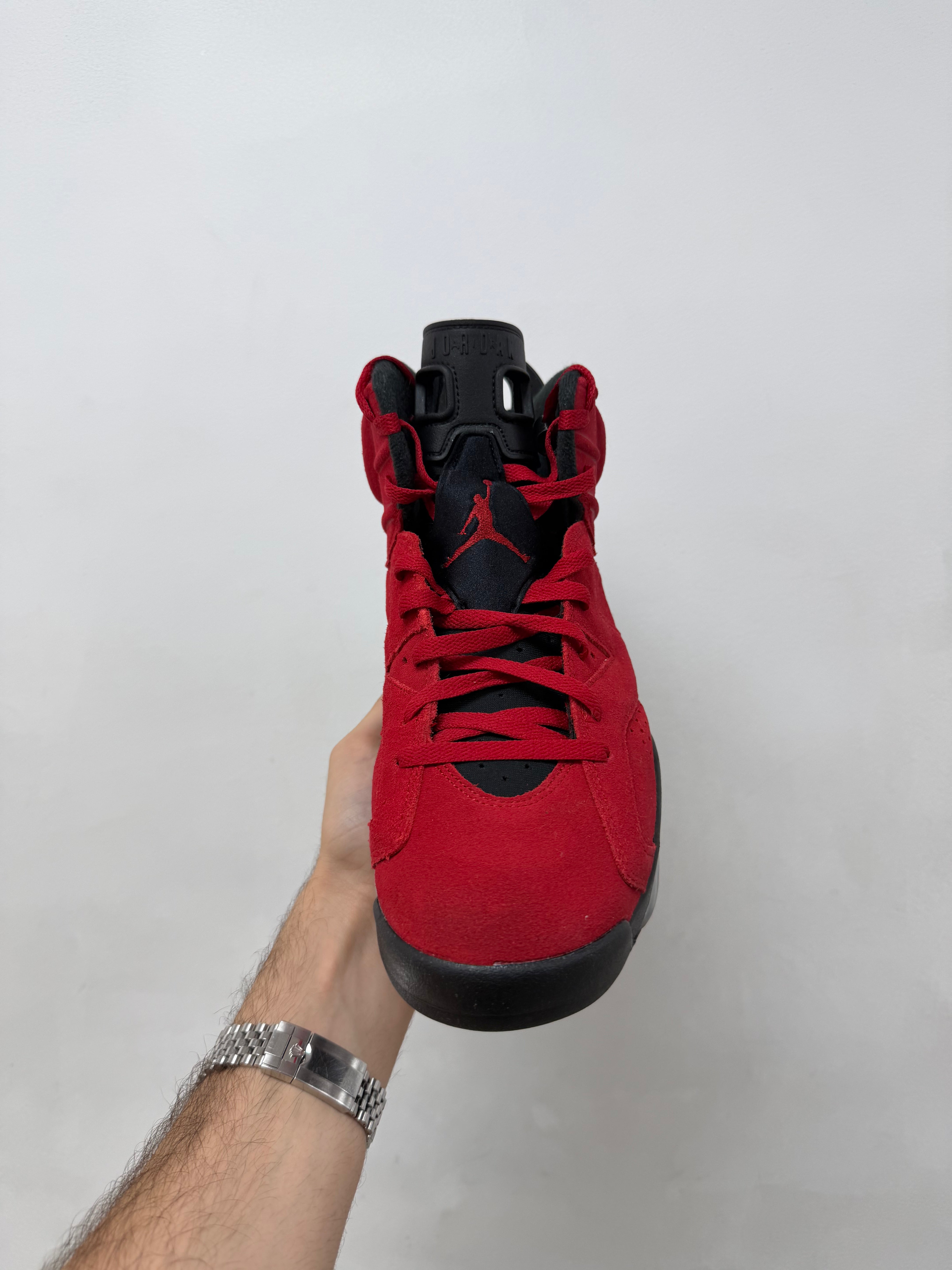 Jordan 6 Toro Bravo Sneakers