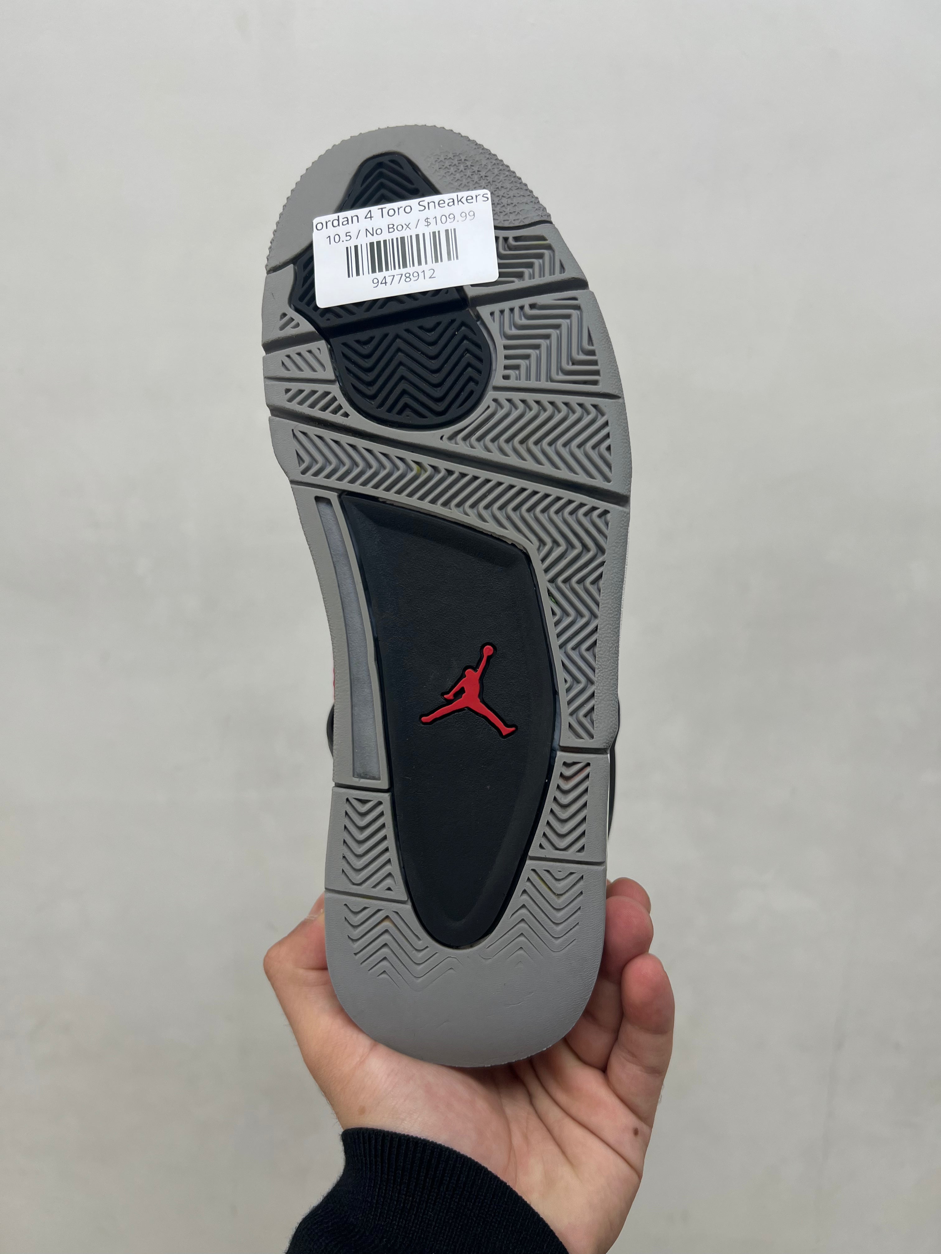 Jordan 4 Toro Sneakers