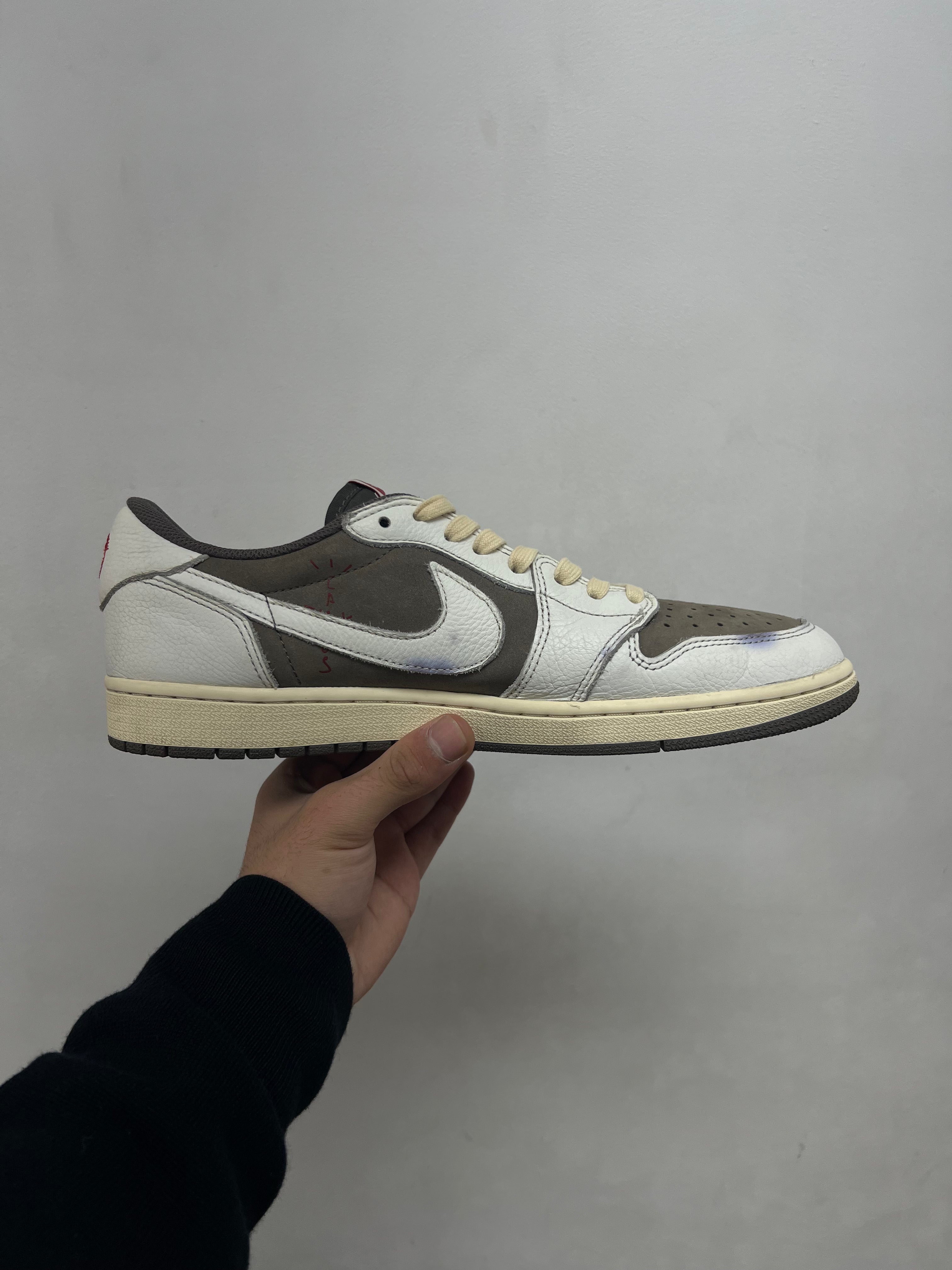 Jordan 1 Low Travis Scott Reverse Mocha Sneakers
