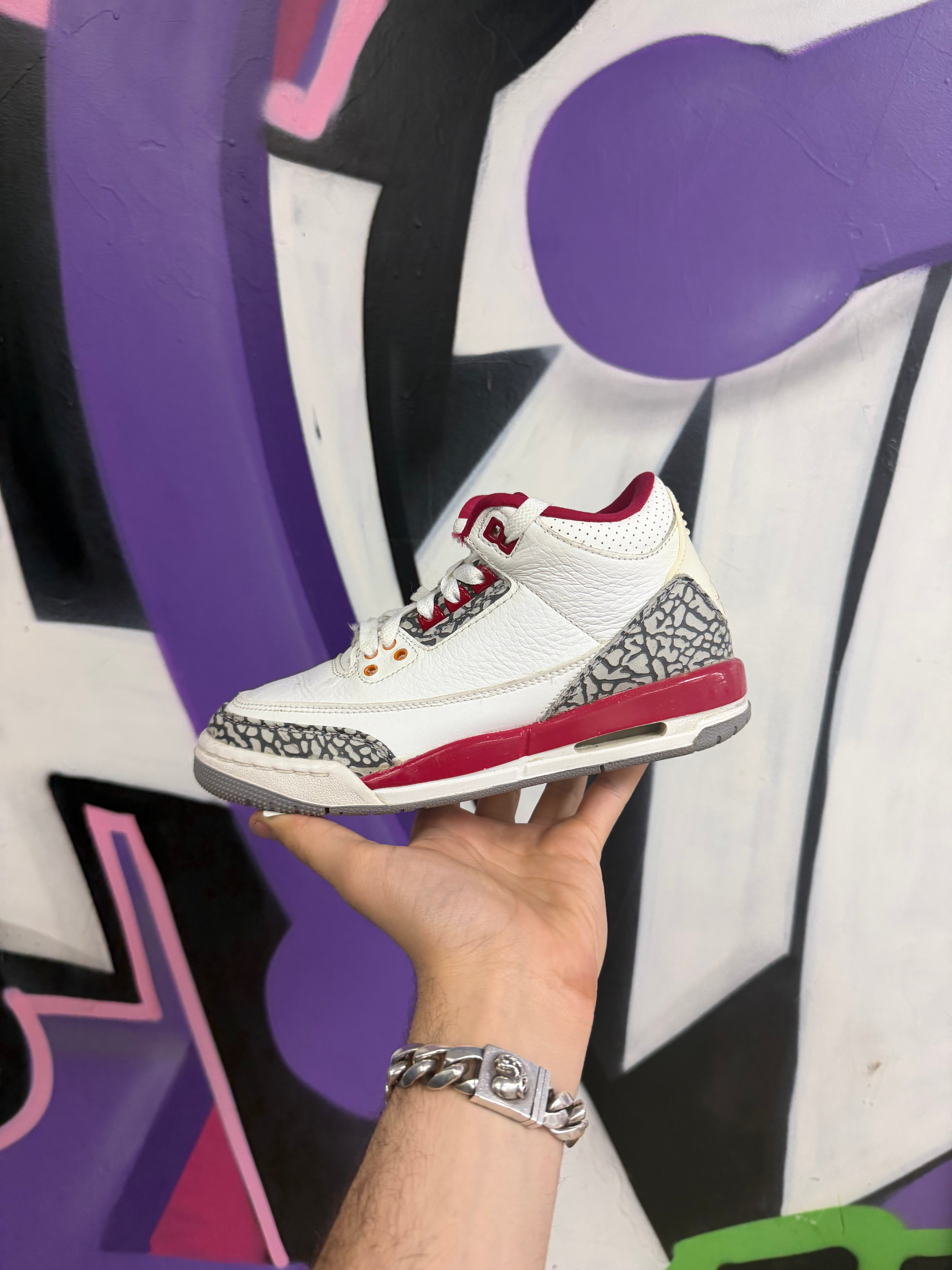 Nike Jordan 3 Fire Red Sneakers