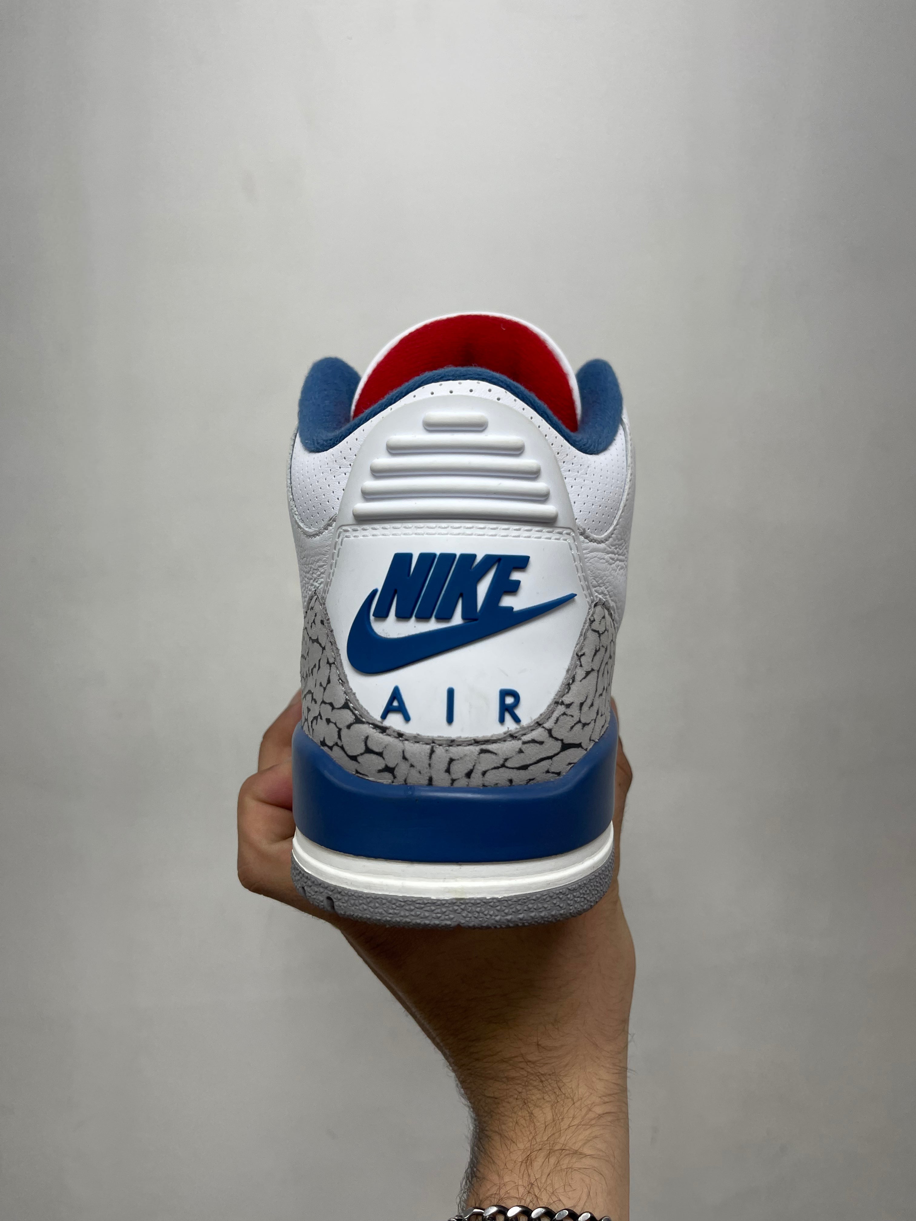 Jordan 3 True Blue Sneakers