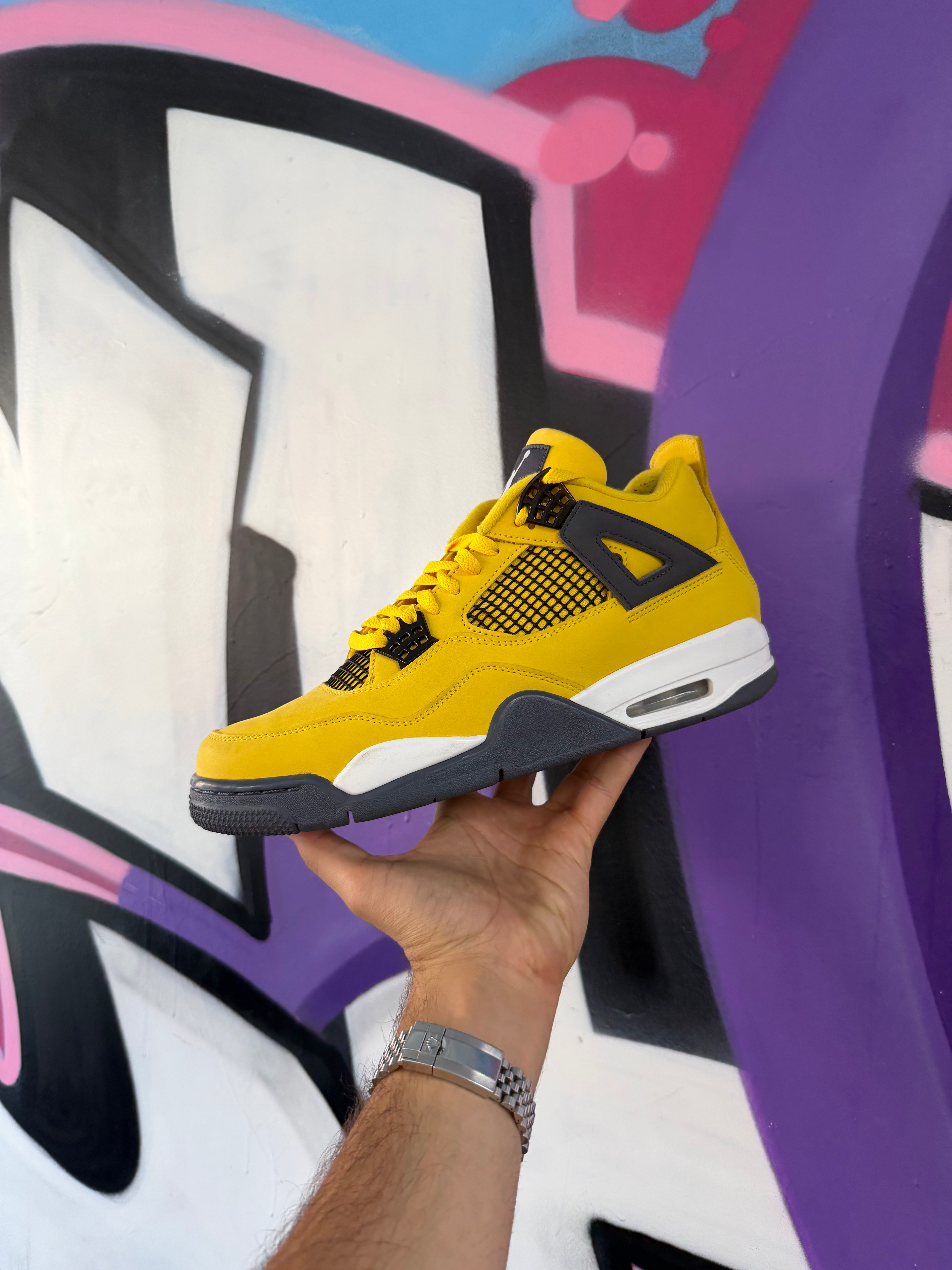 Jordan 4 Lightning Sneakers