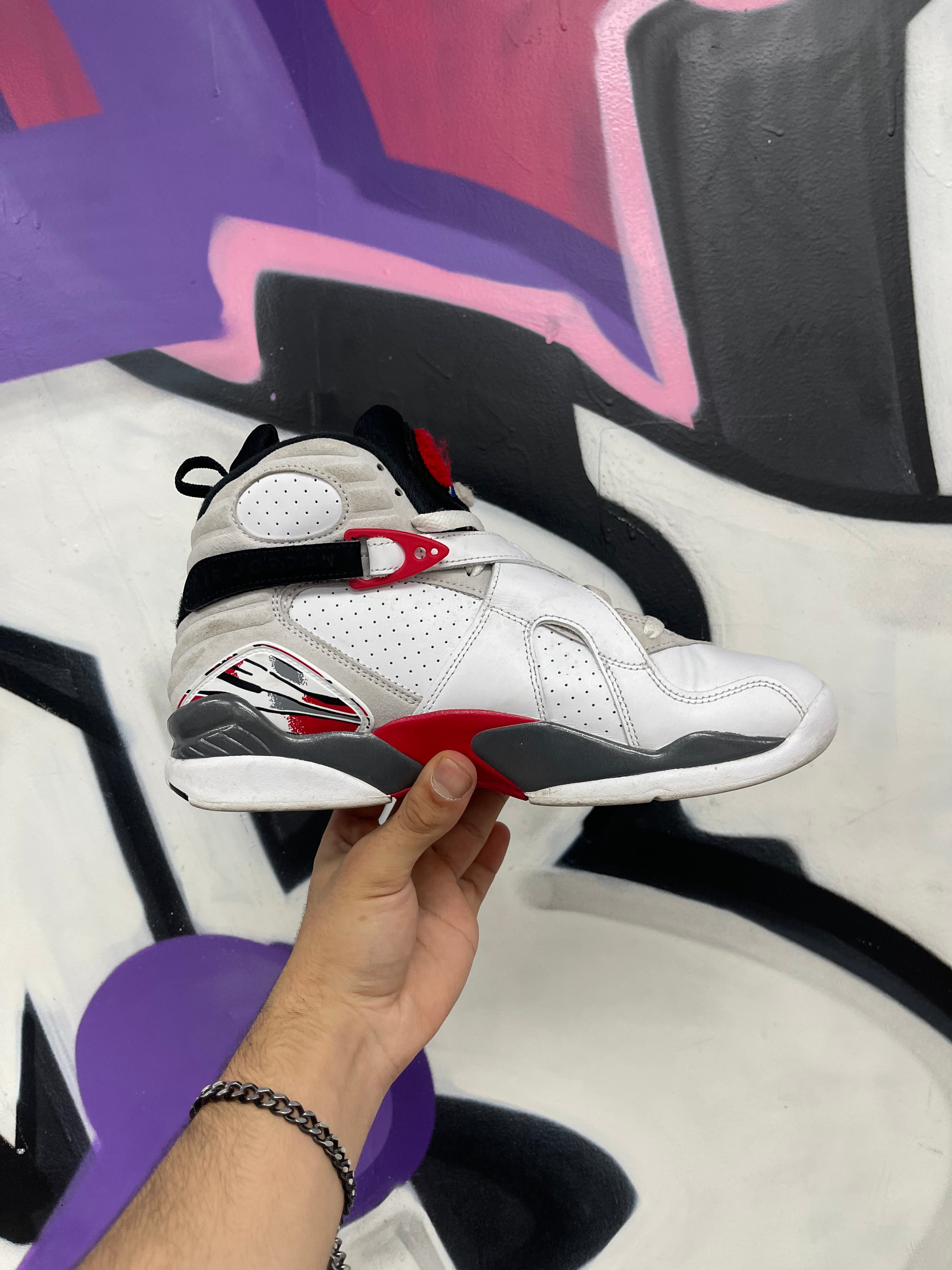 Jordan 8 Bugs Bunny Sneakers
