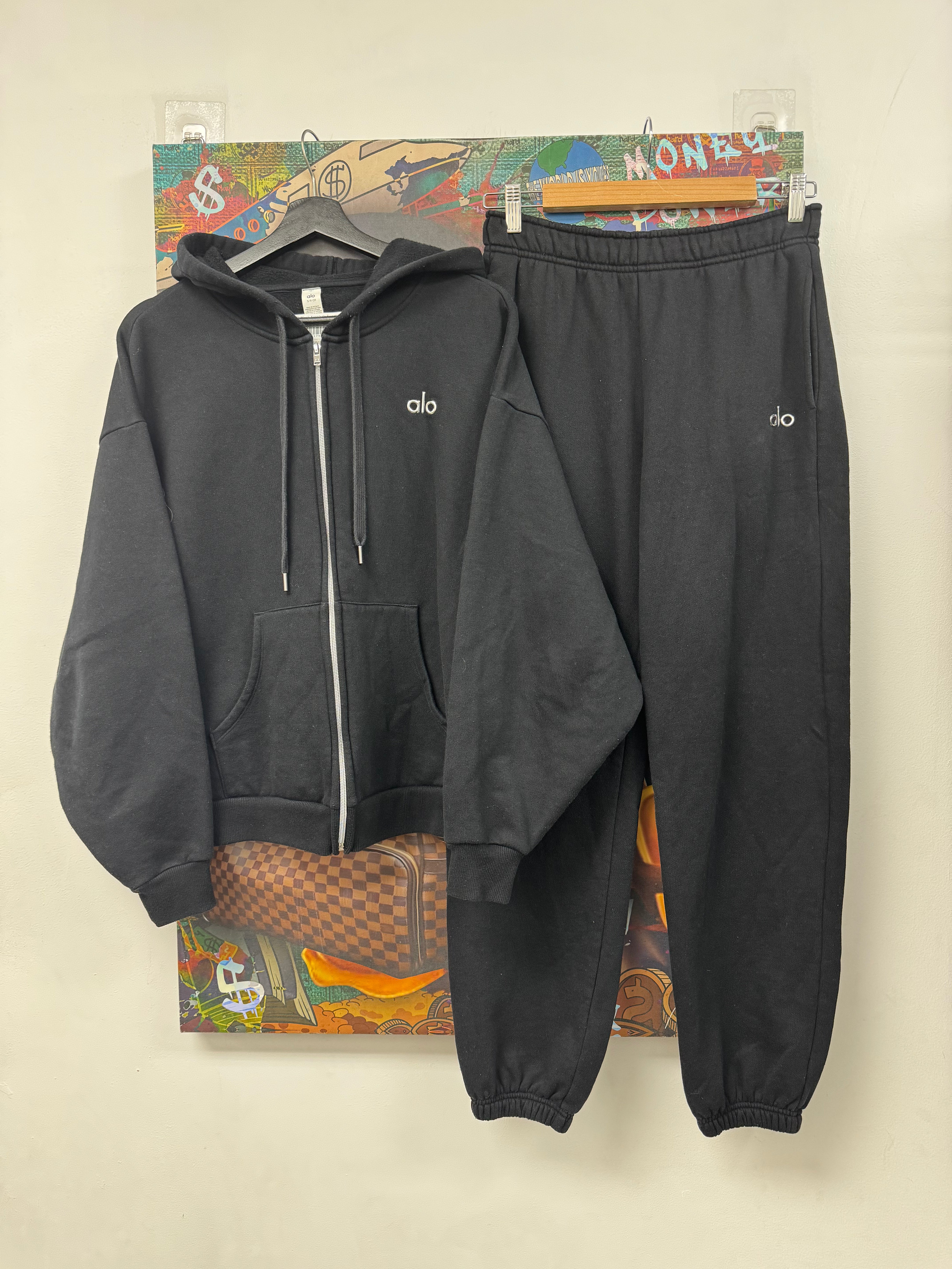 ALO Black Accolade Sweatsuit