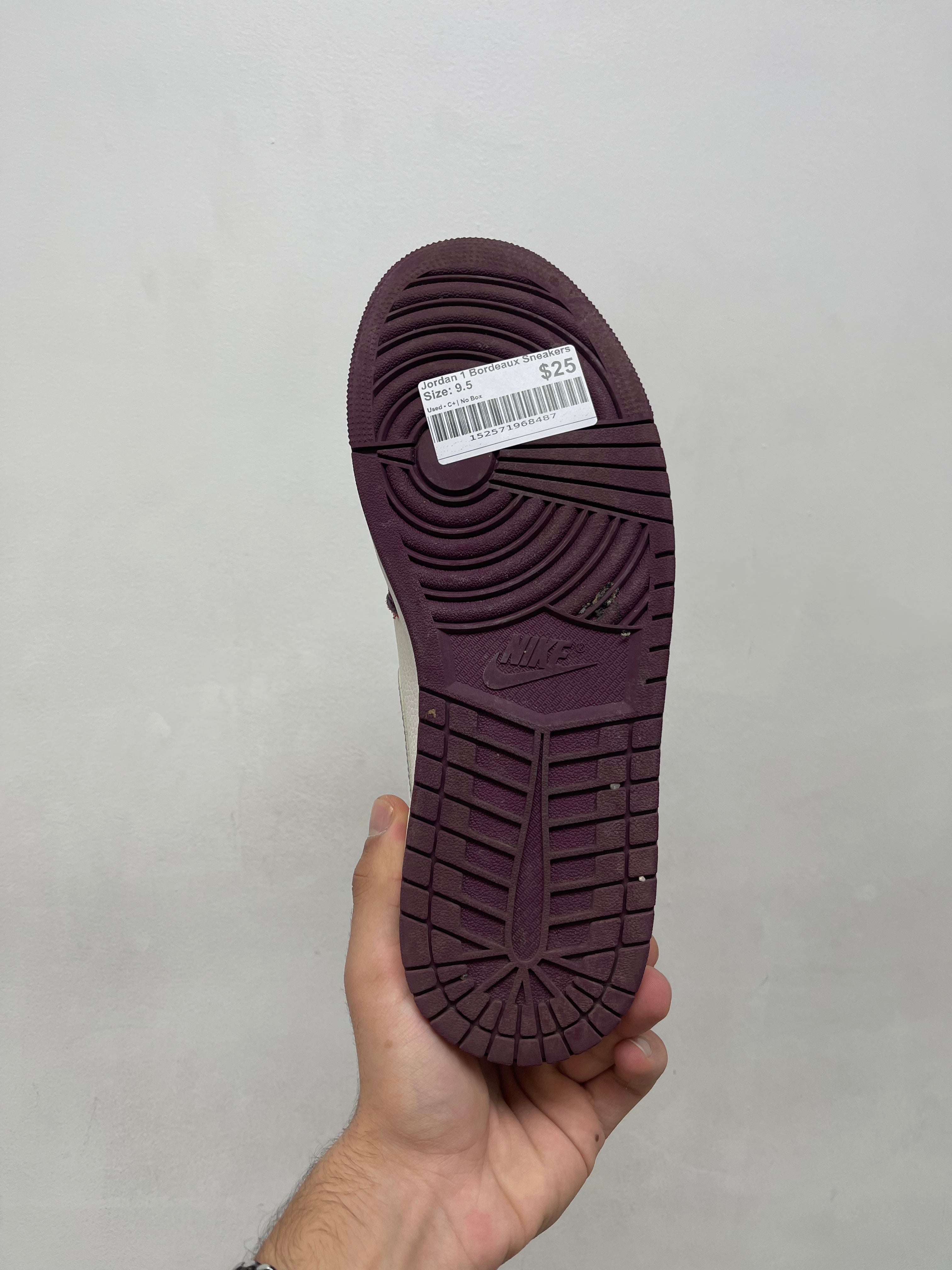 Jordan 1 Bordeaux Sneakers