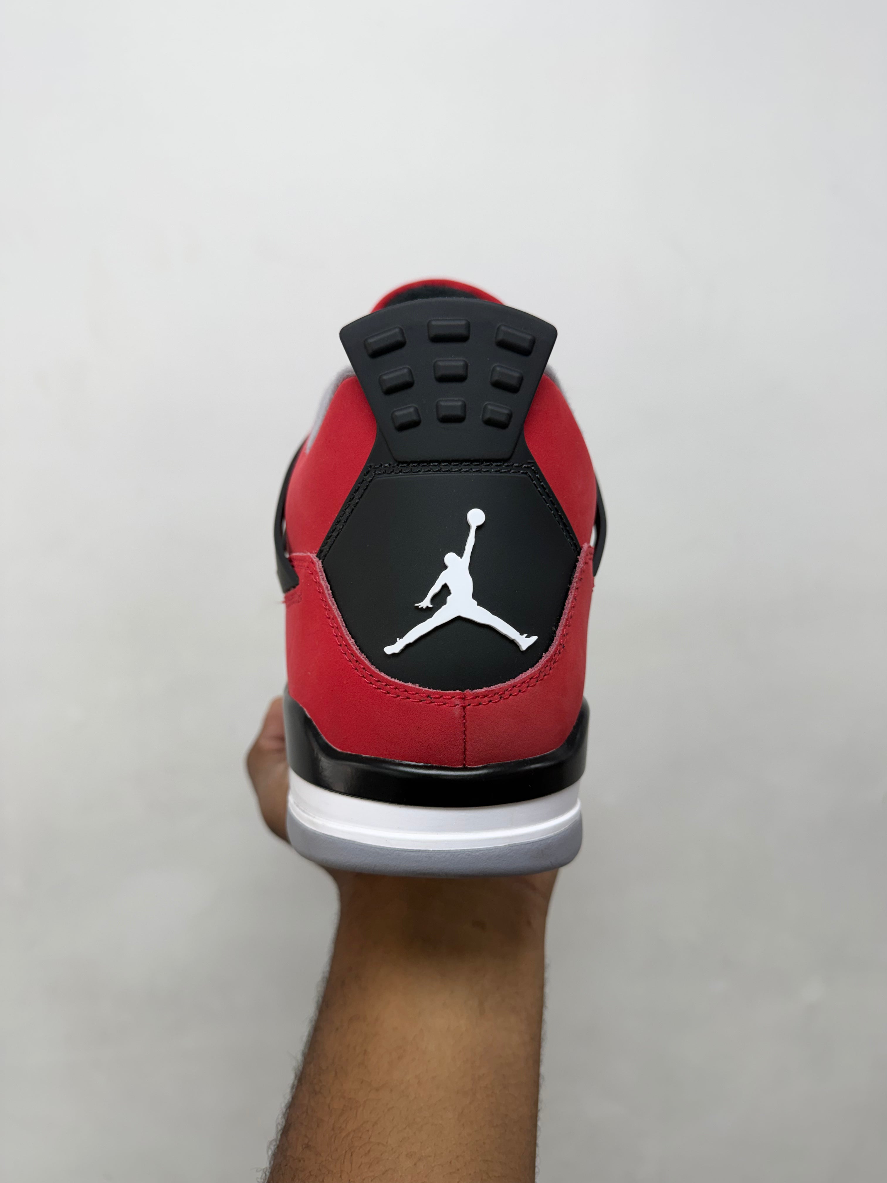 Jordan 4 Toro Sneakers