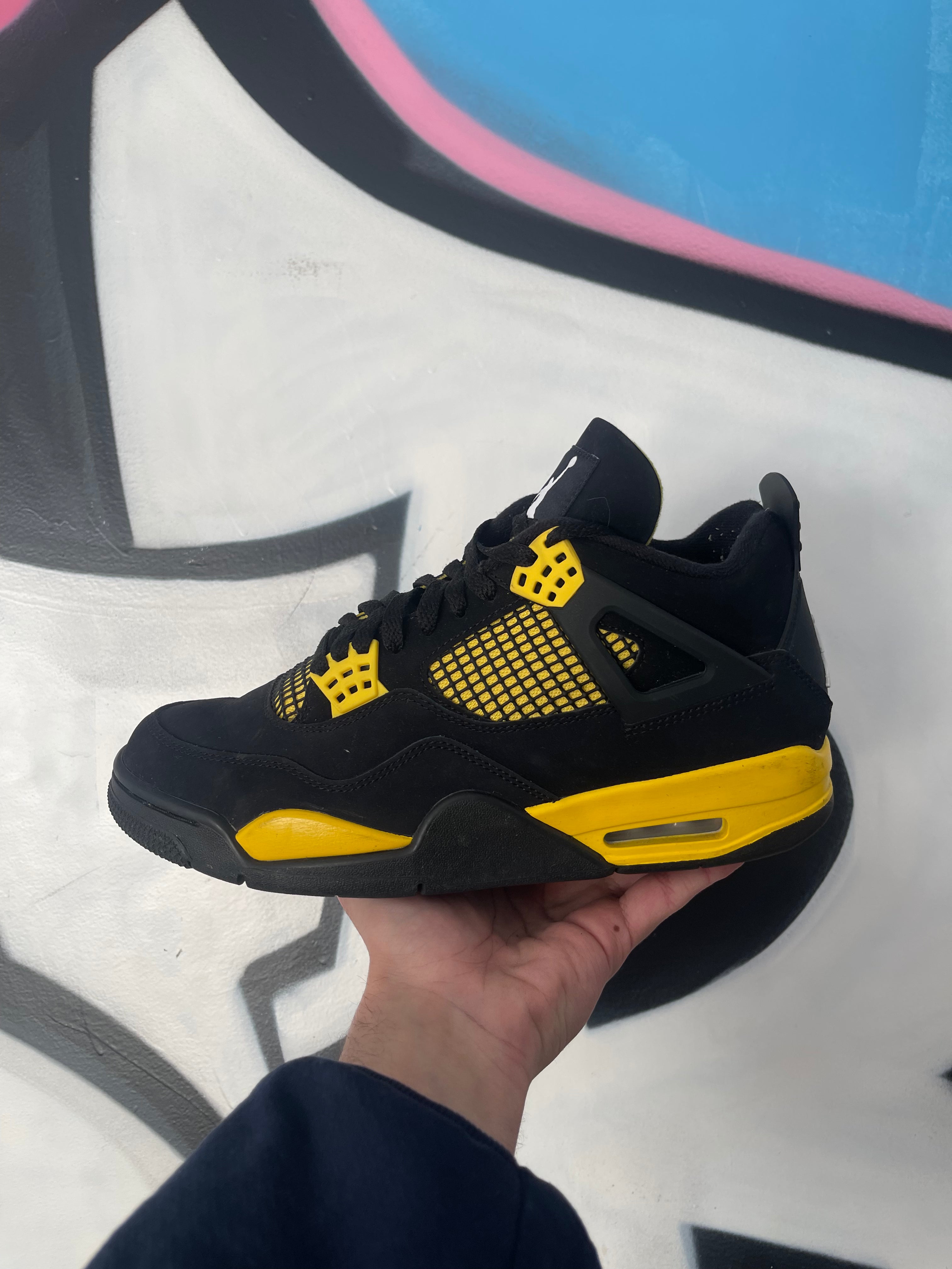 Jordan 4 Yellow Thunder Sneakers