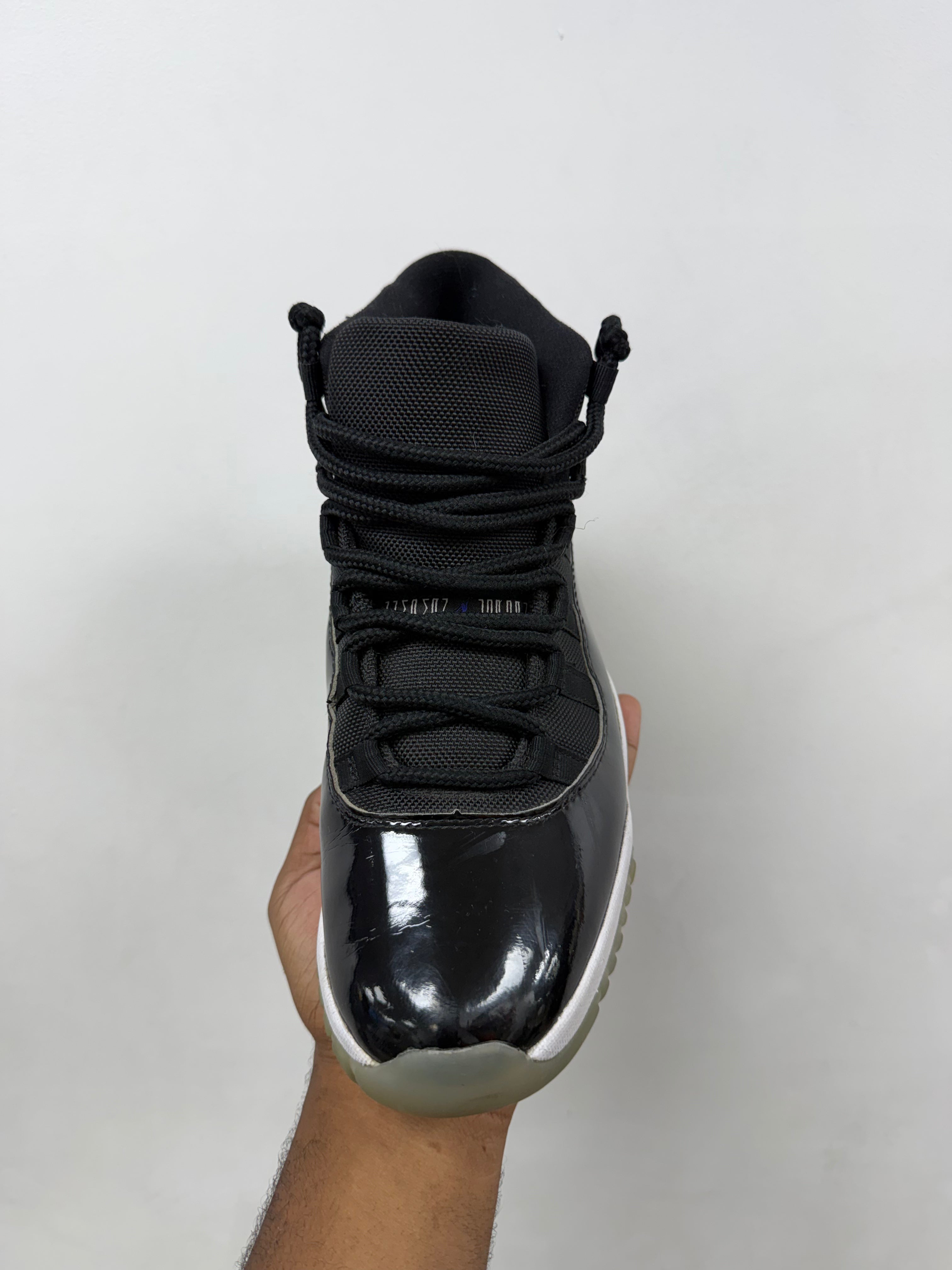 Jordan 11 Space Jam Sneakers