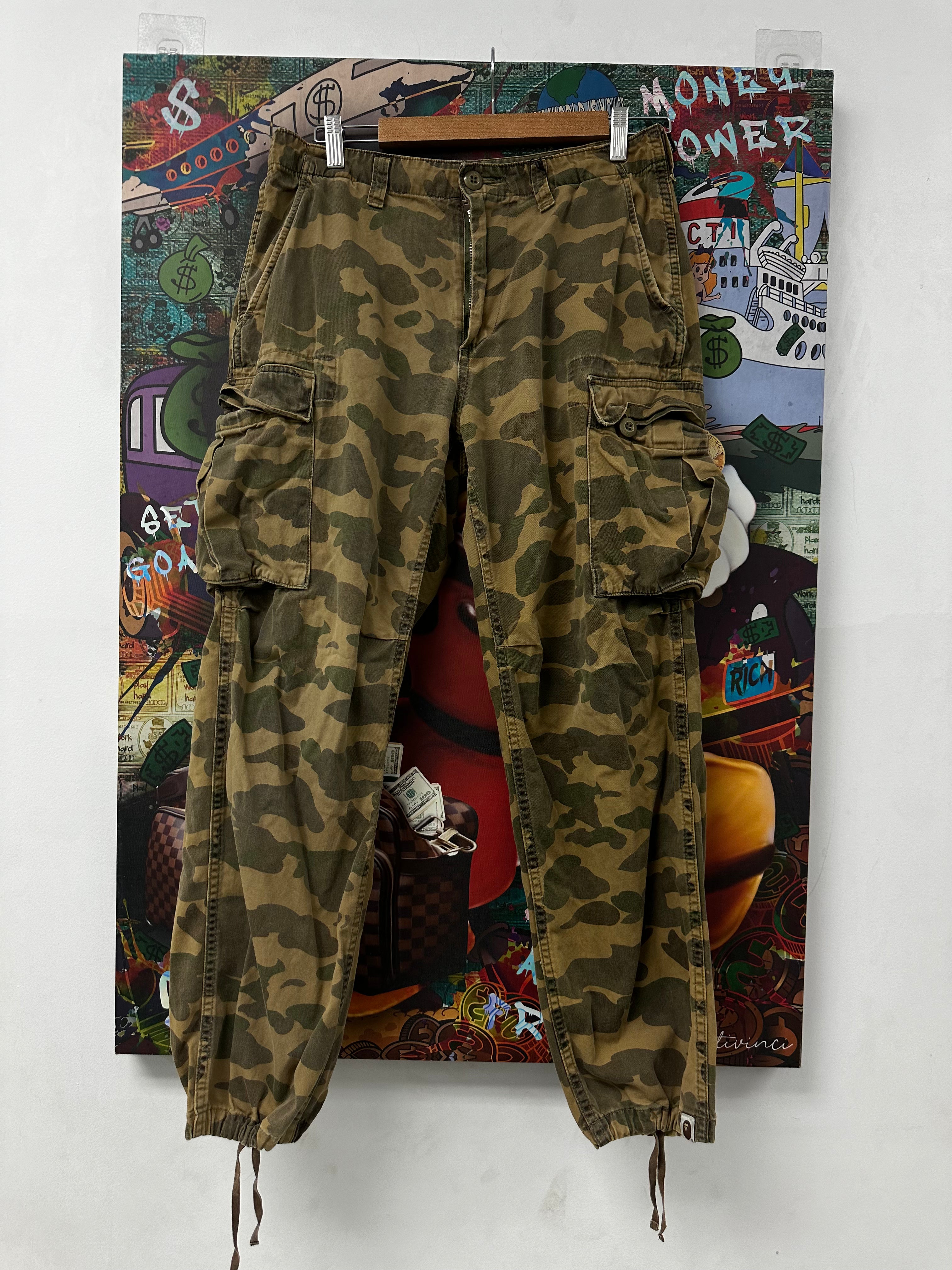 BAPE Cargo Pants Desert Camo Used Small