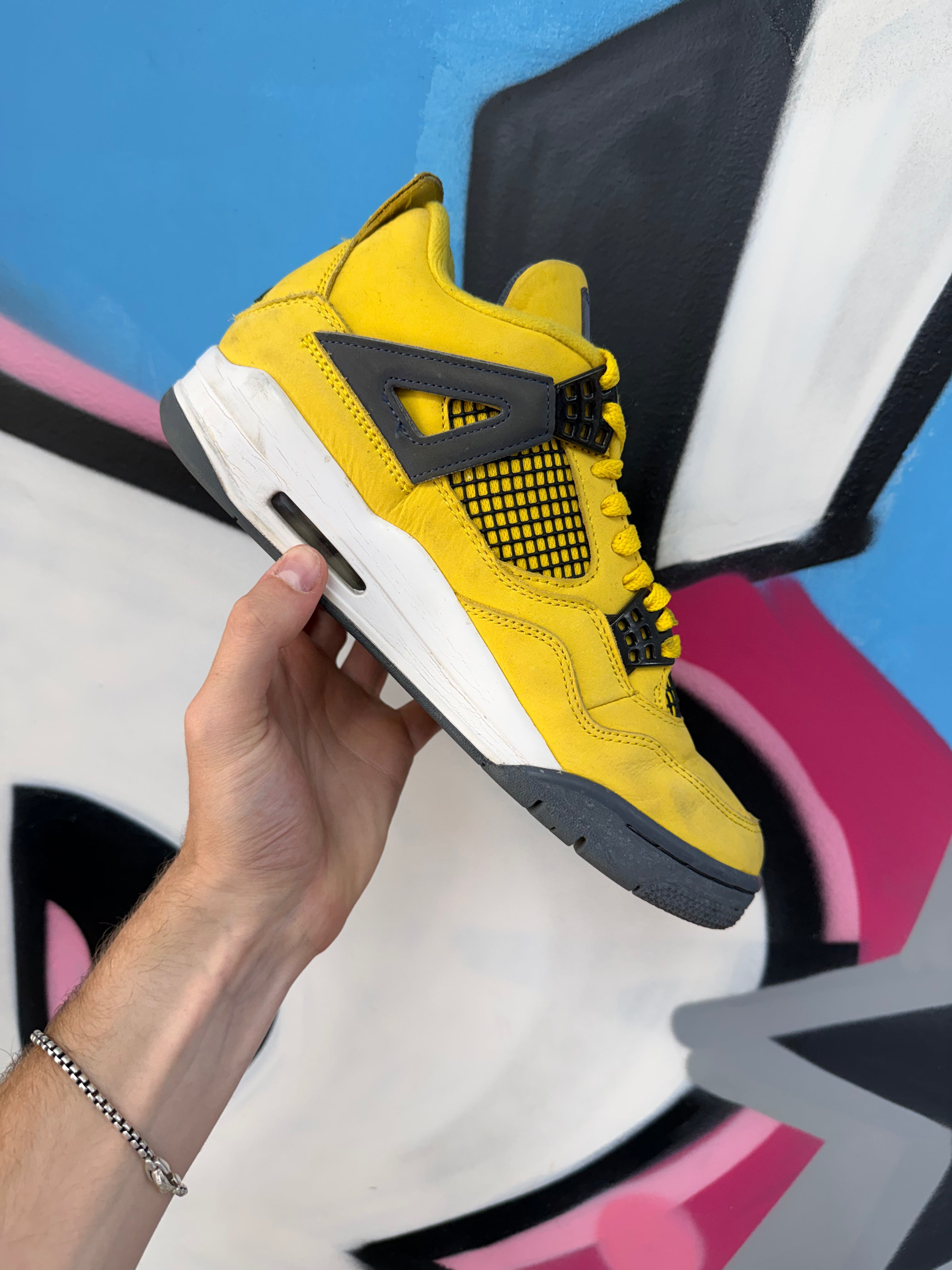 Jordan 4 Lightning Sneakers