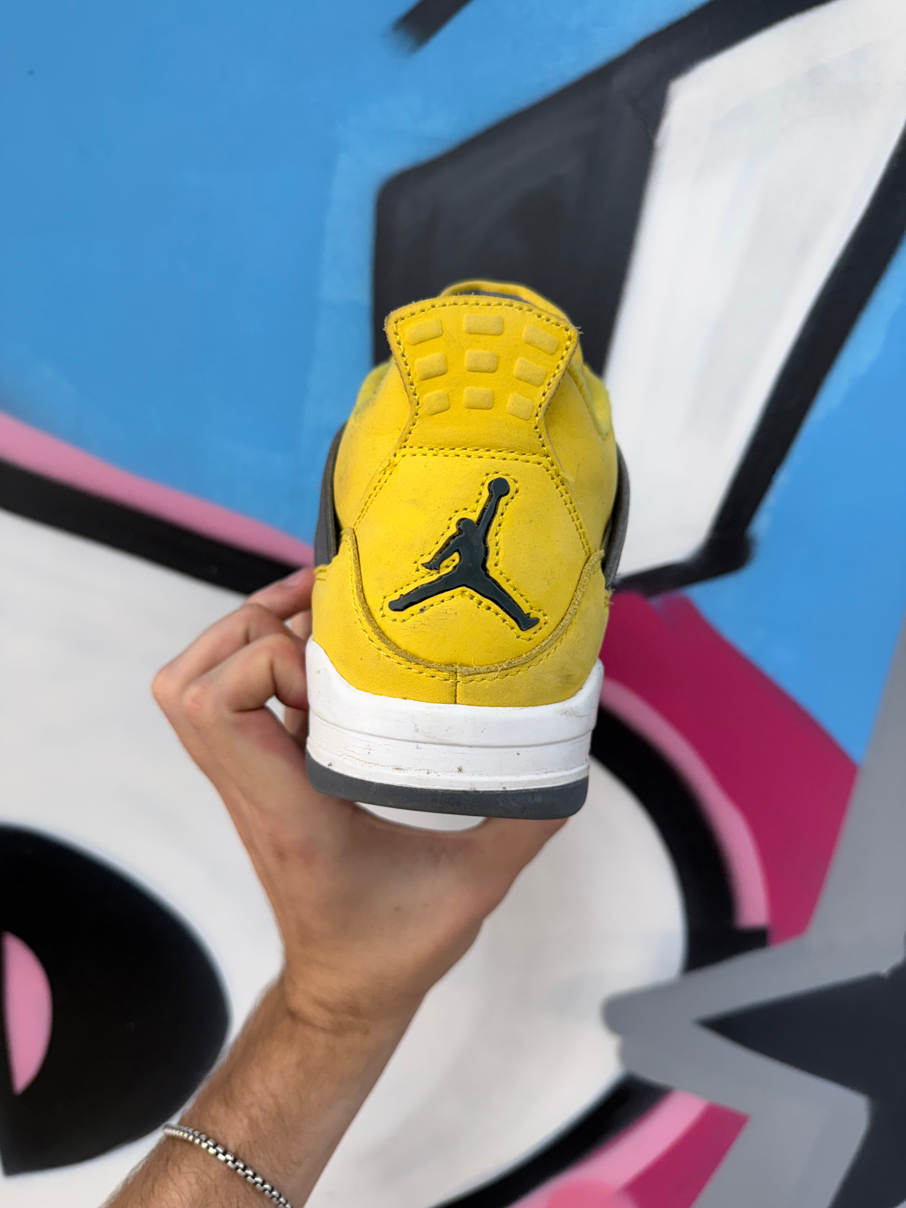 Jordan 4 Lightning Sneakers