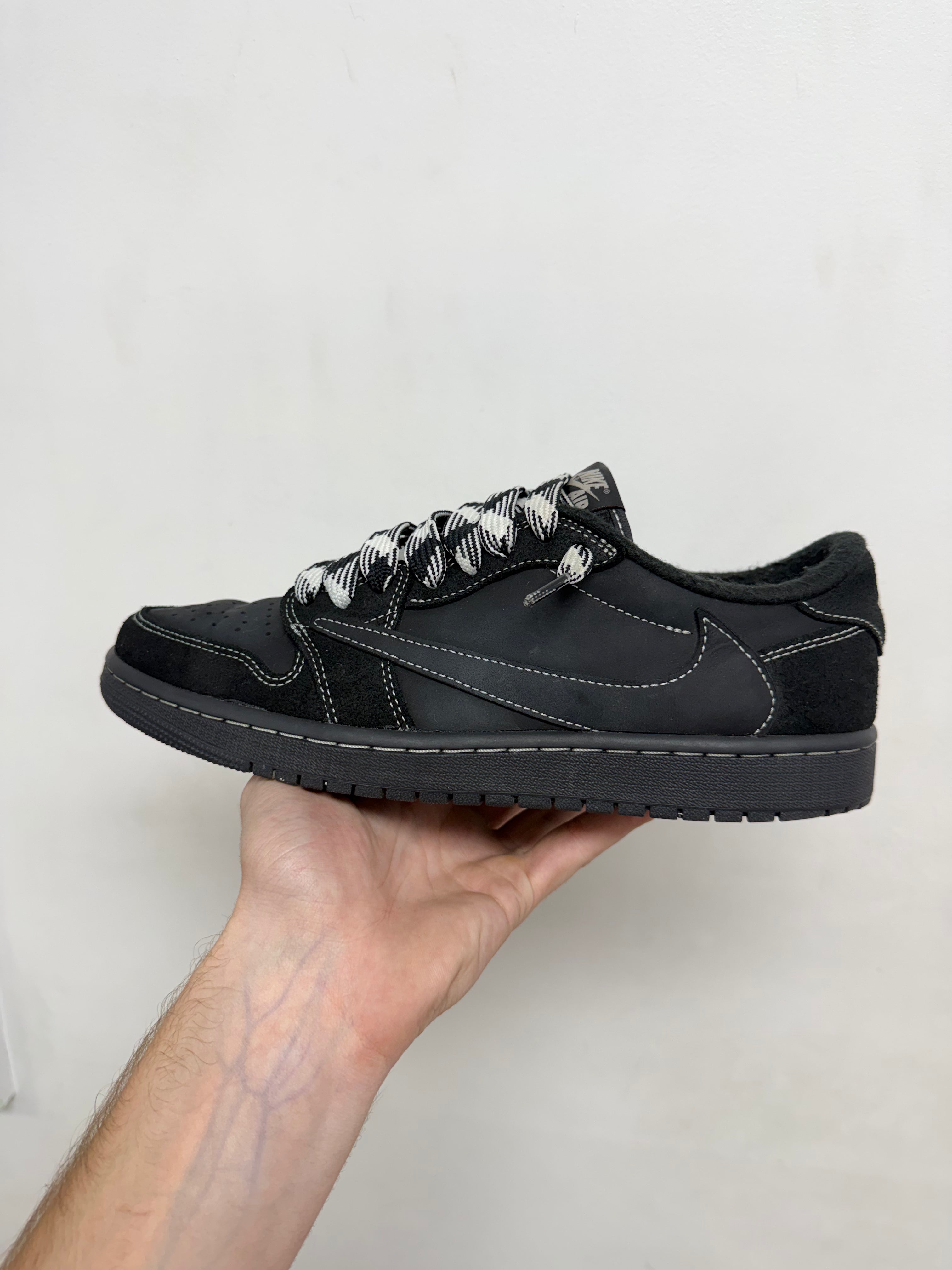 Jordan 1 Low Travis Scott Phantom Sneakers