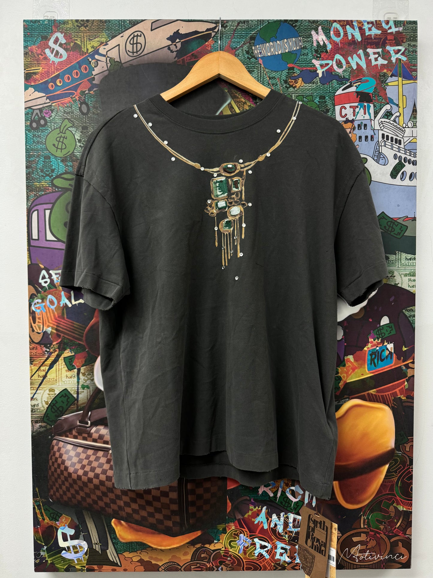 Birth Of A Royal Child Tee Crystal Necklace Grey New Medium With Tags