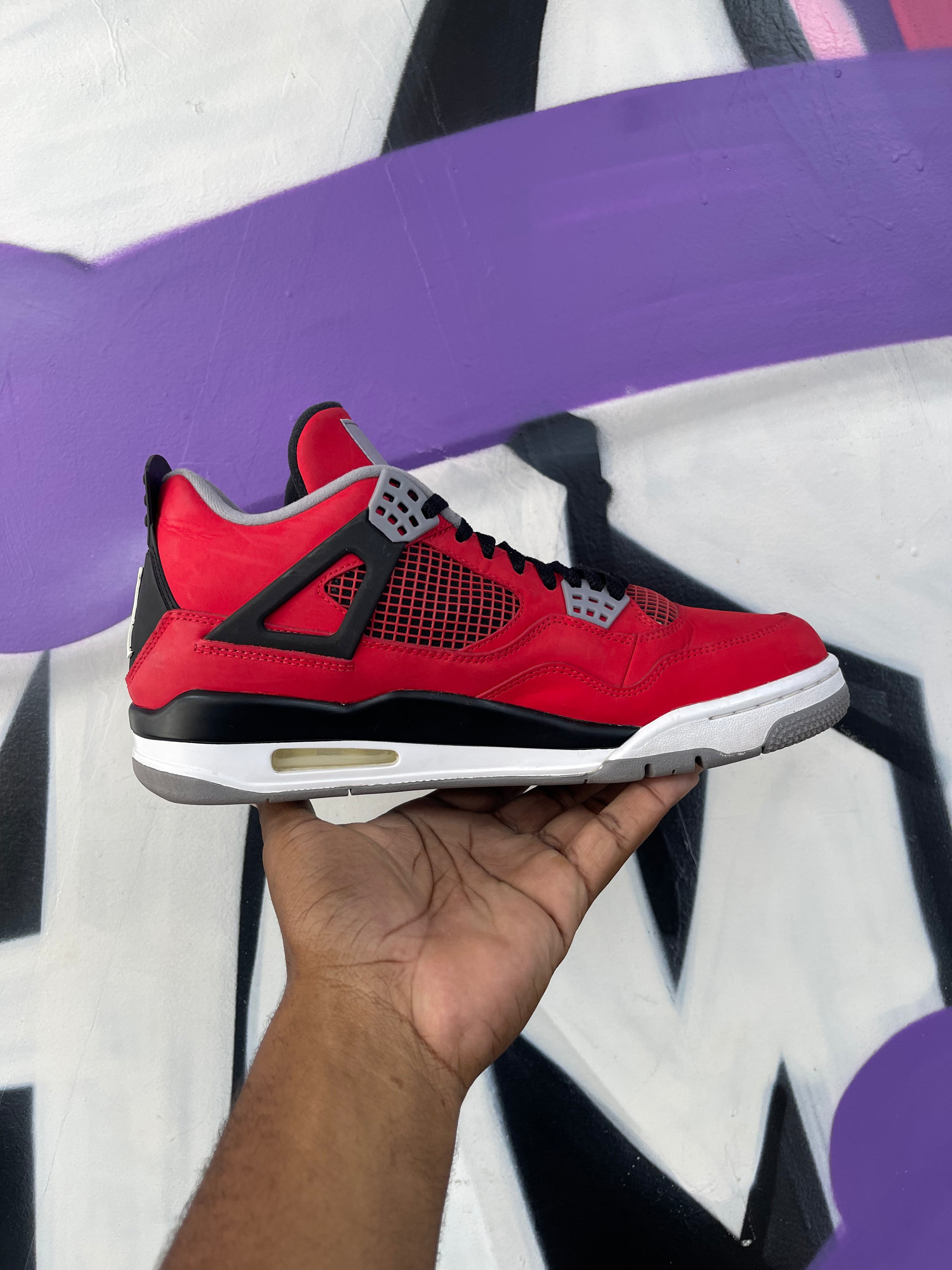 Jordan 4 Toro (OG Release) Sneakers