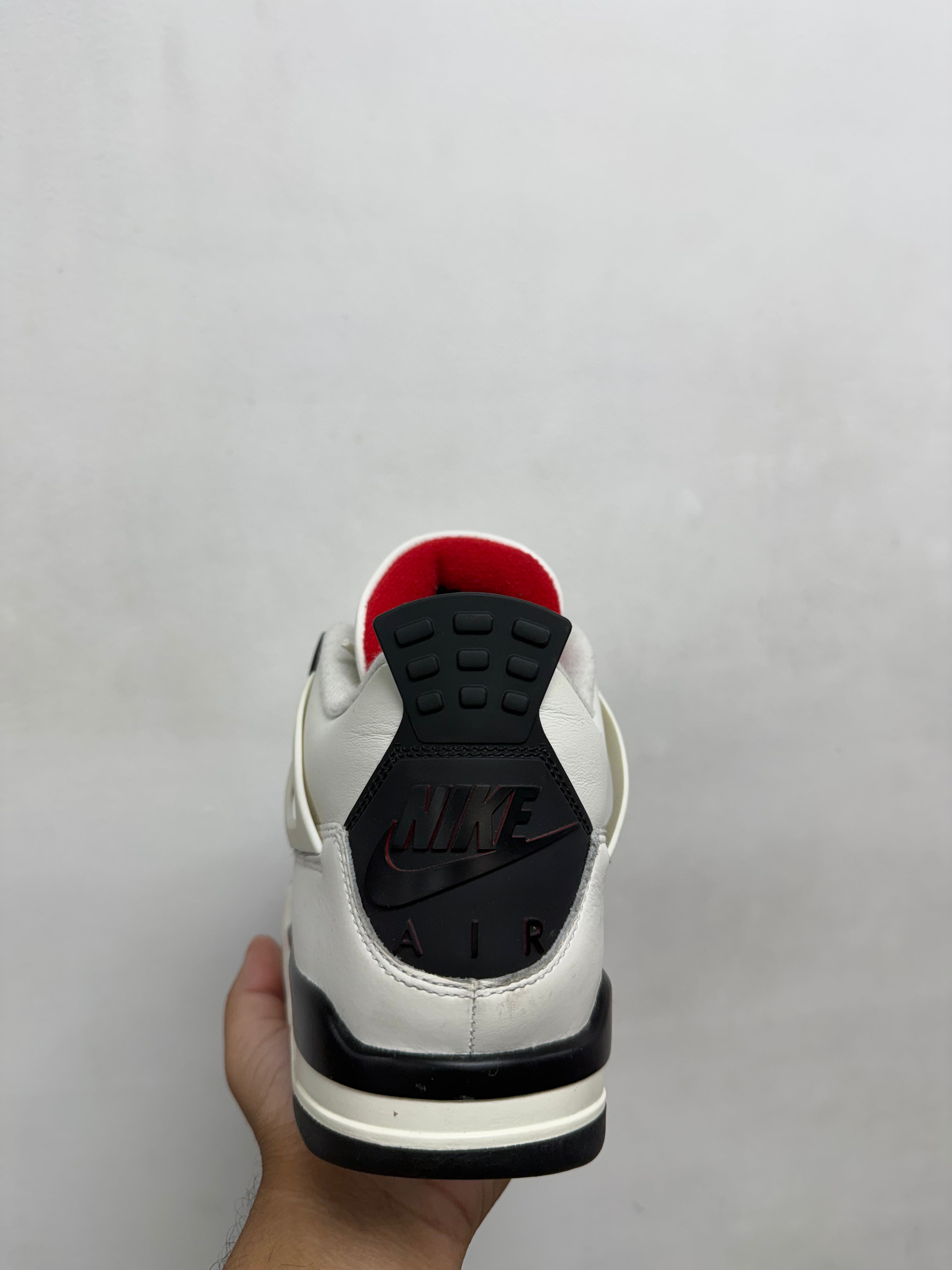 Jordan 4 Fight Club Sneakers