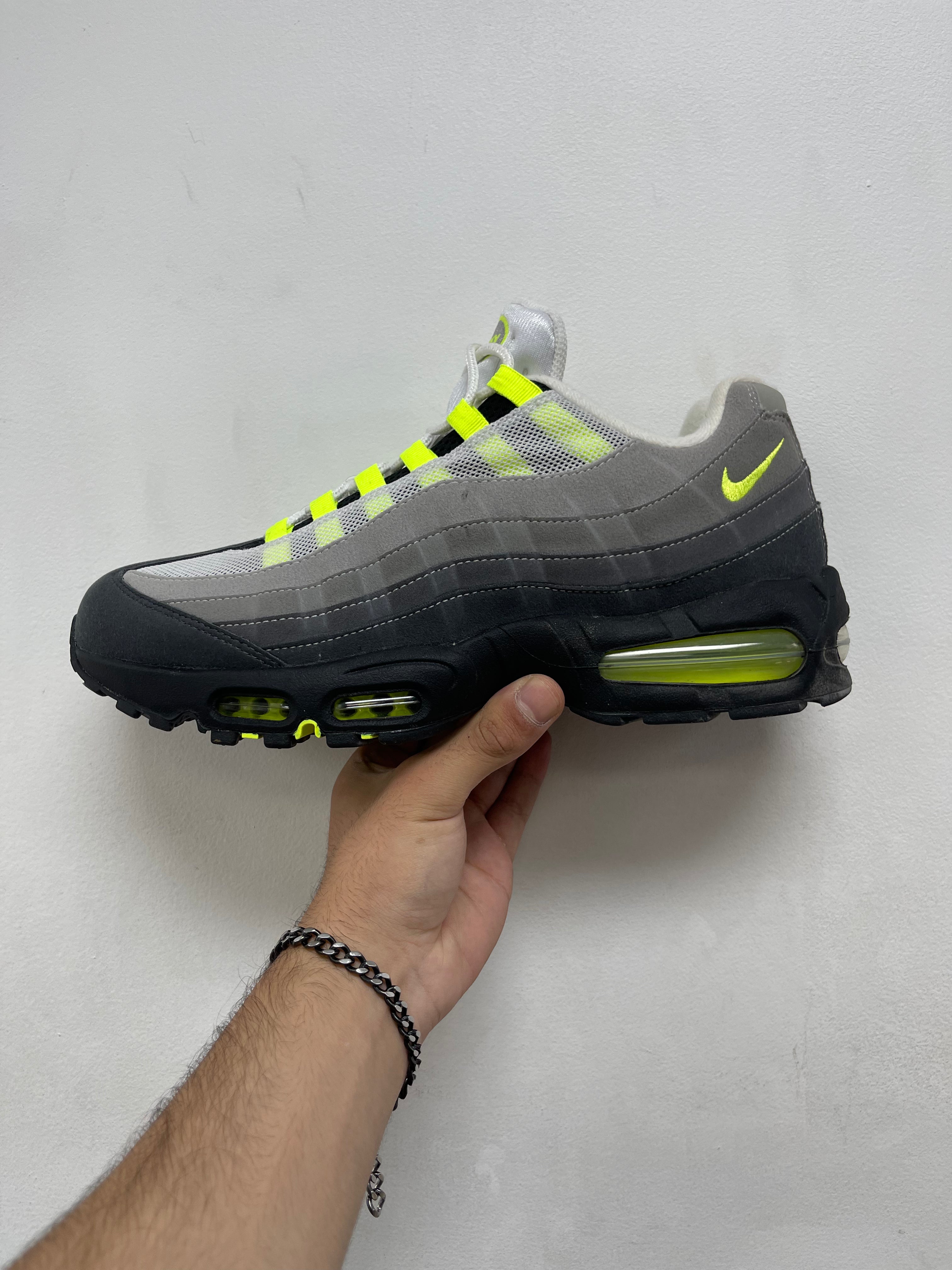Nike AM95 Big Bubble Neon Sneakers
