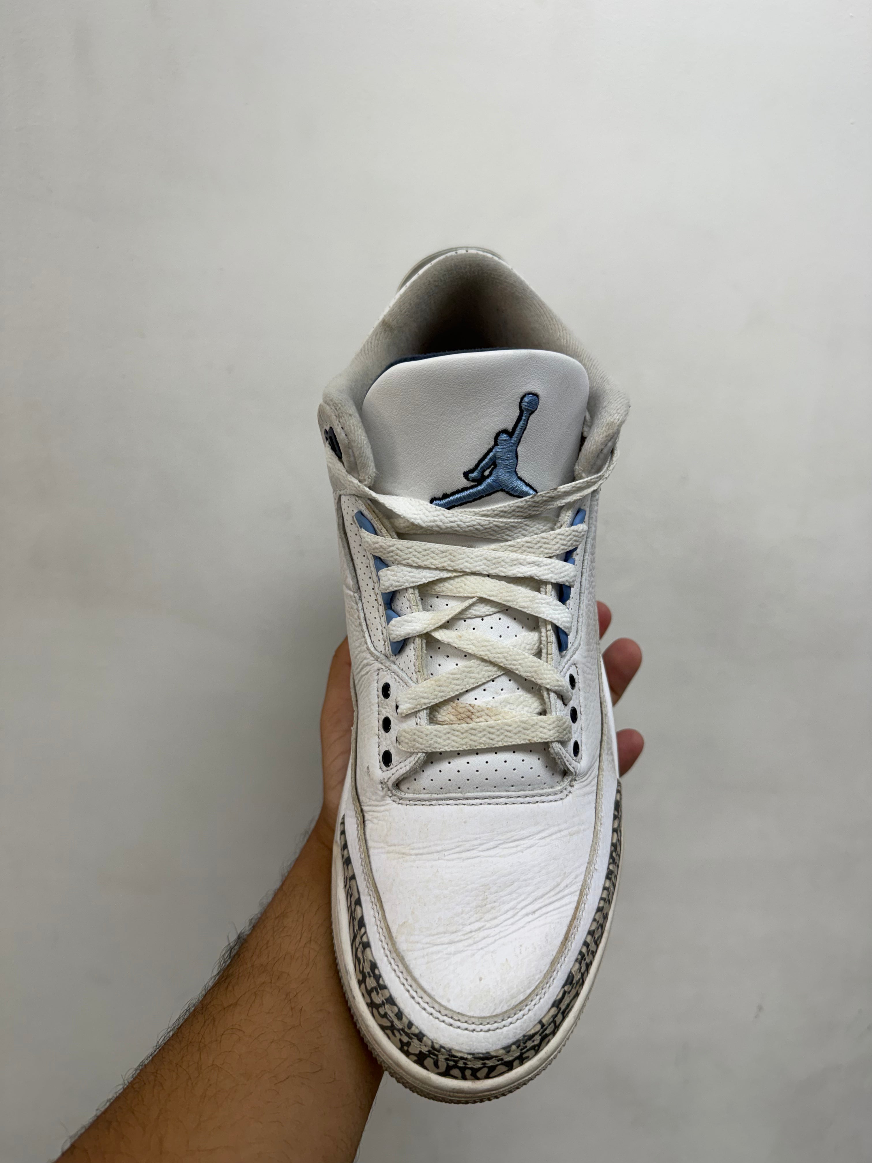 Jordan 3 UNC Sneakers