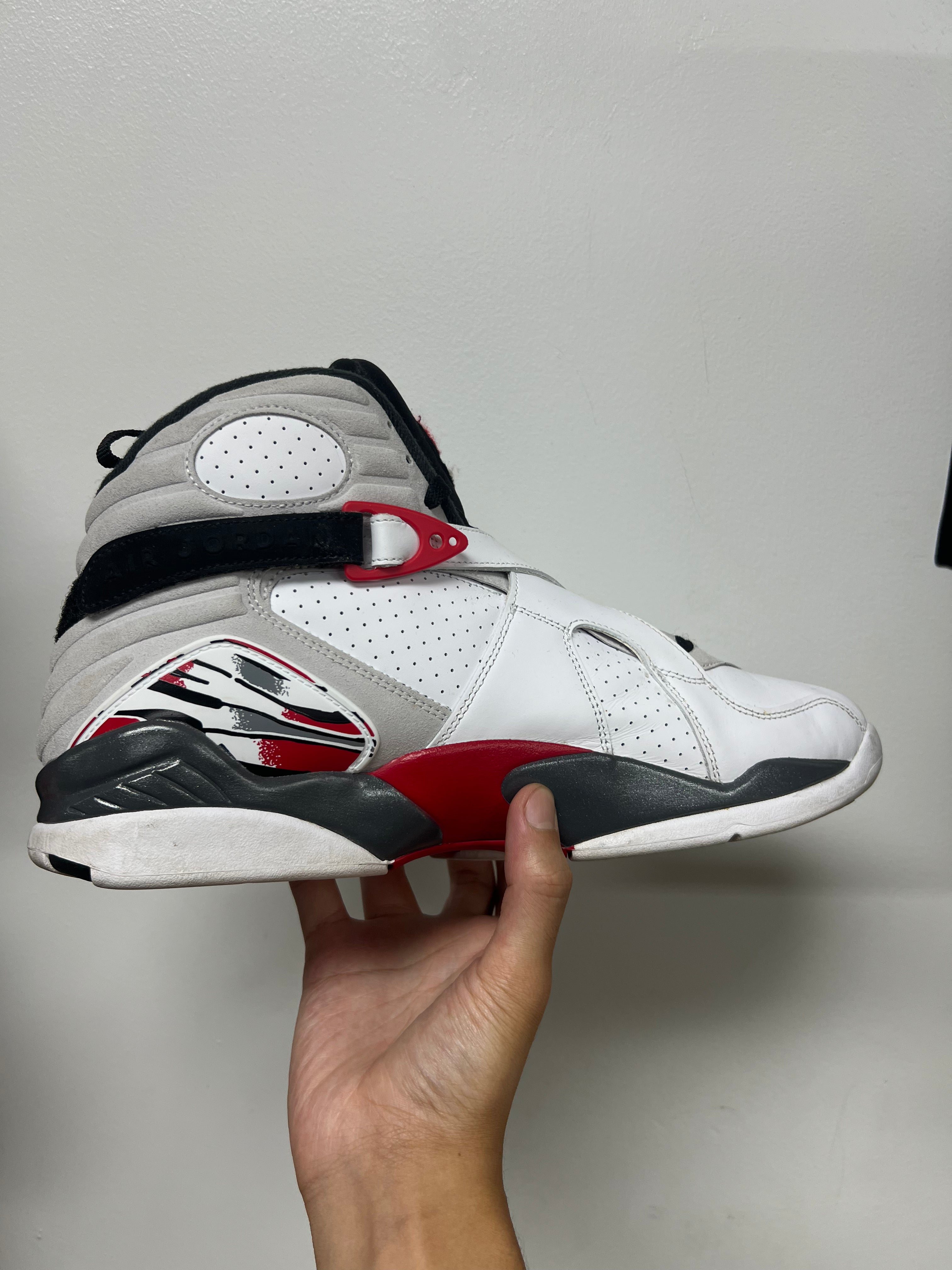 Jordan 8 White True Red Bugs Bunny Sneakers