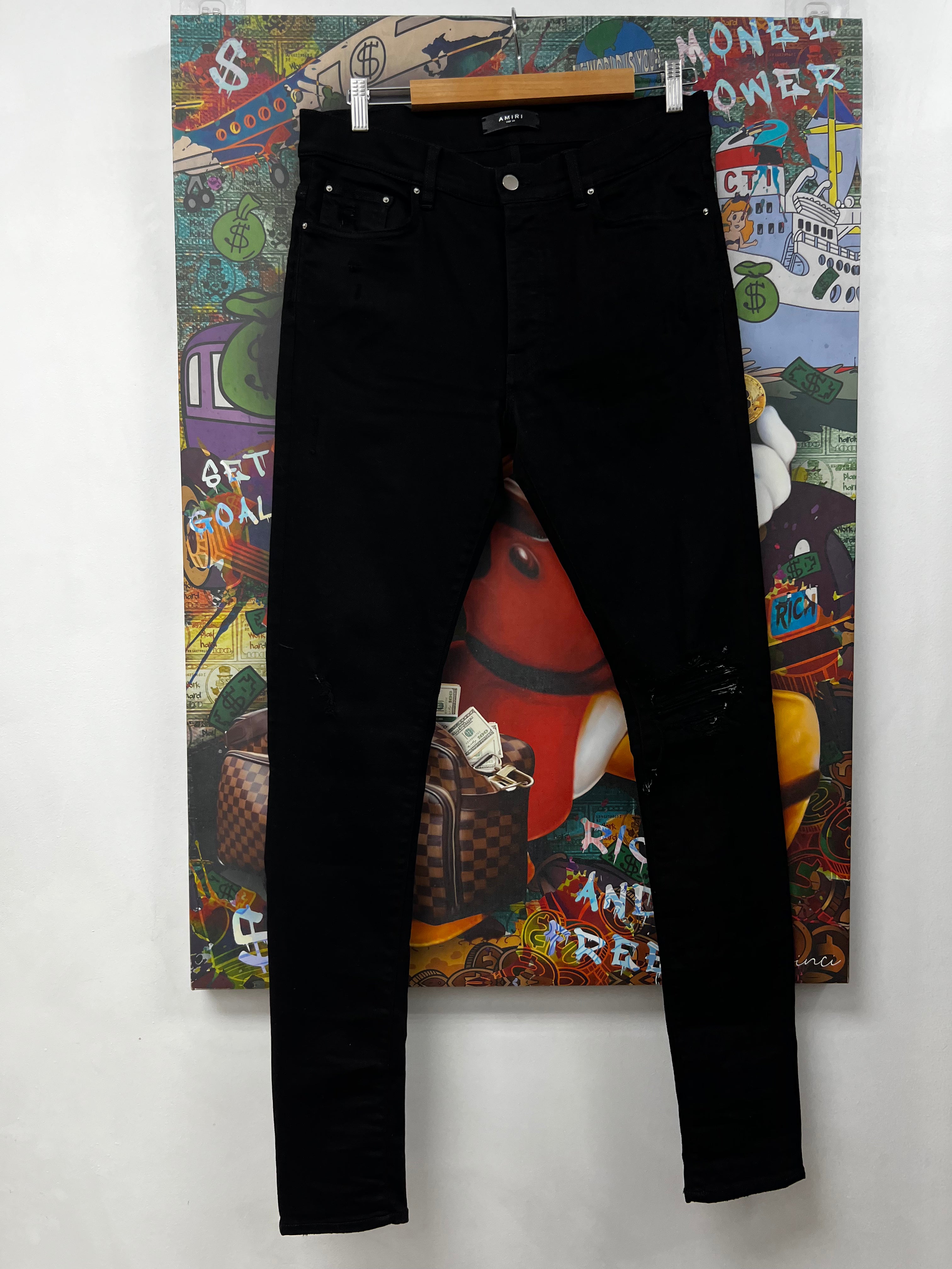 Amiri Black Plain Knee Ripped Jeans