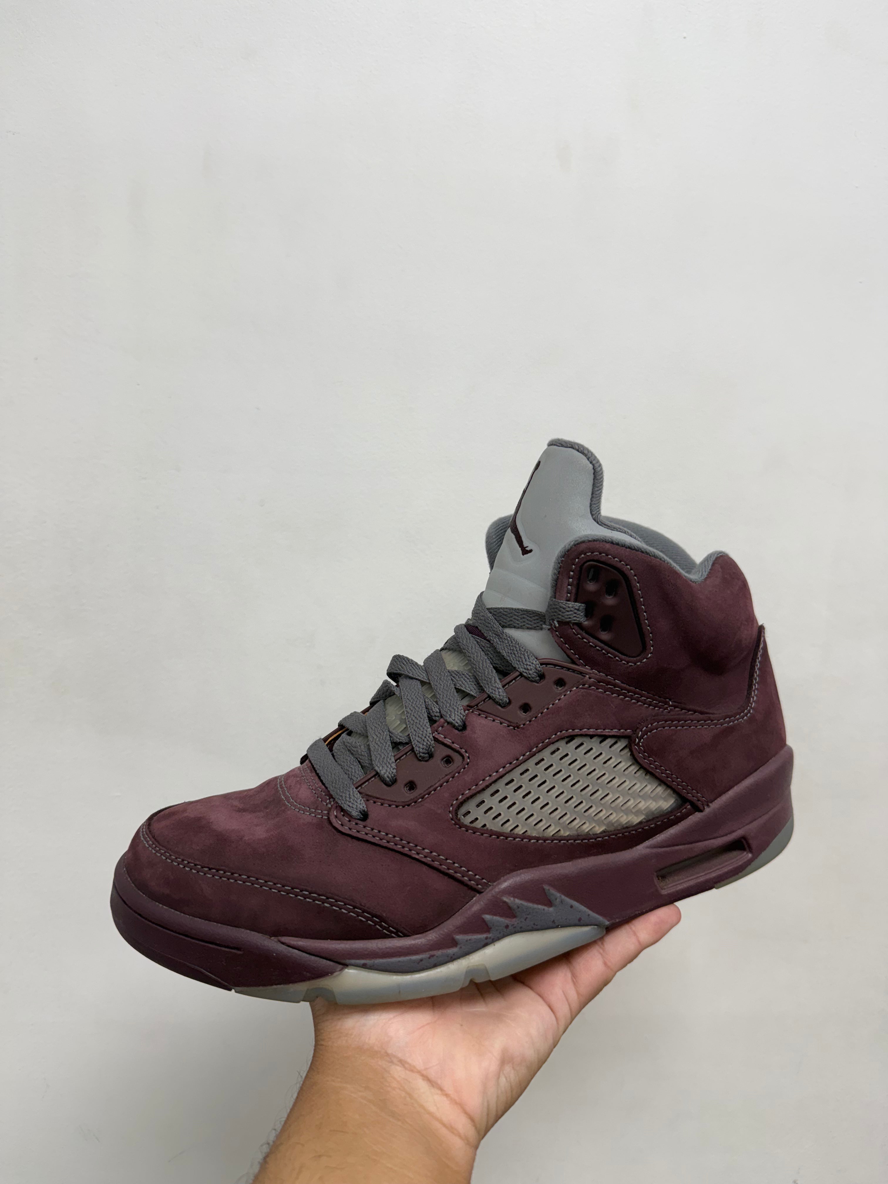 Jordan 5 Maroon Sneakers