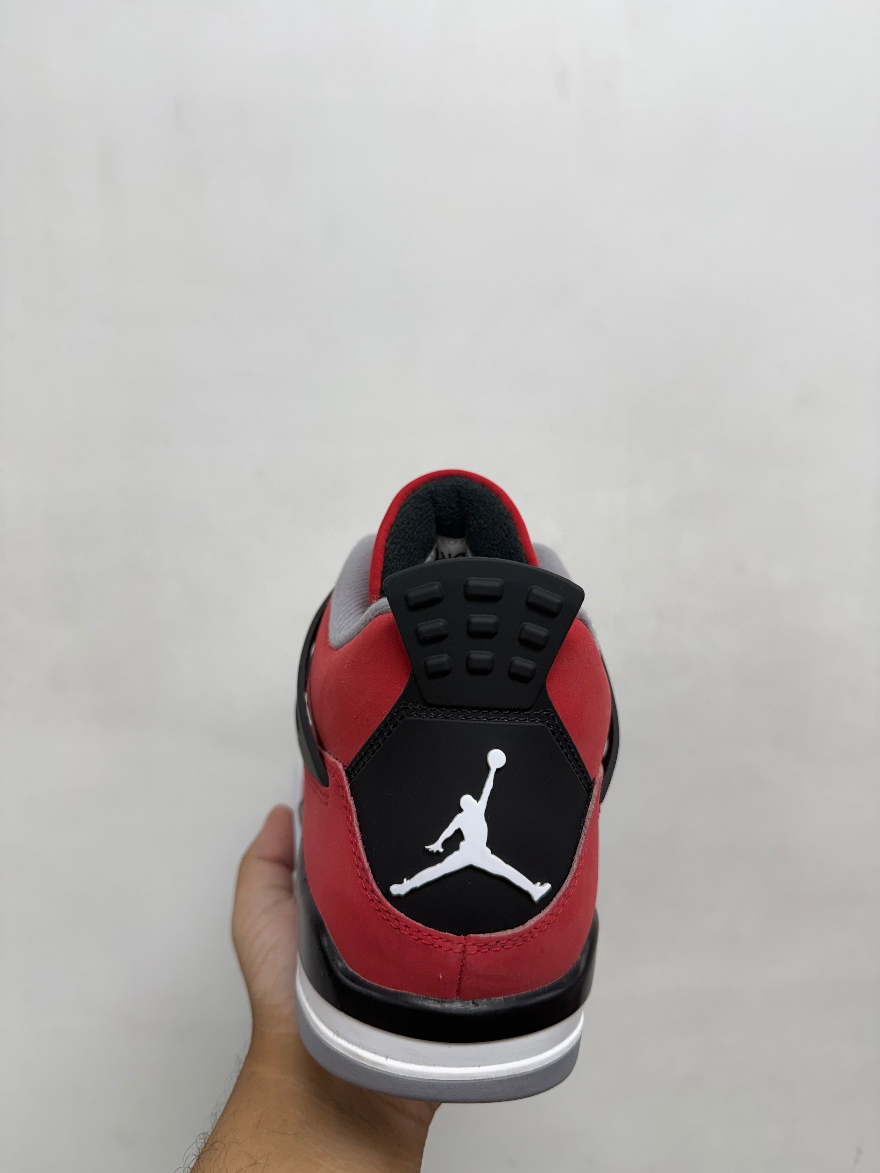 Jordan 4 Toro Sneakers