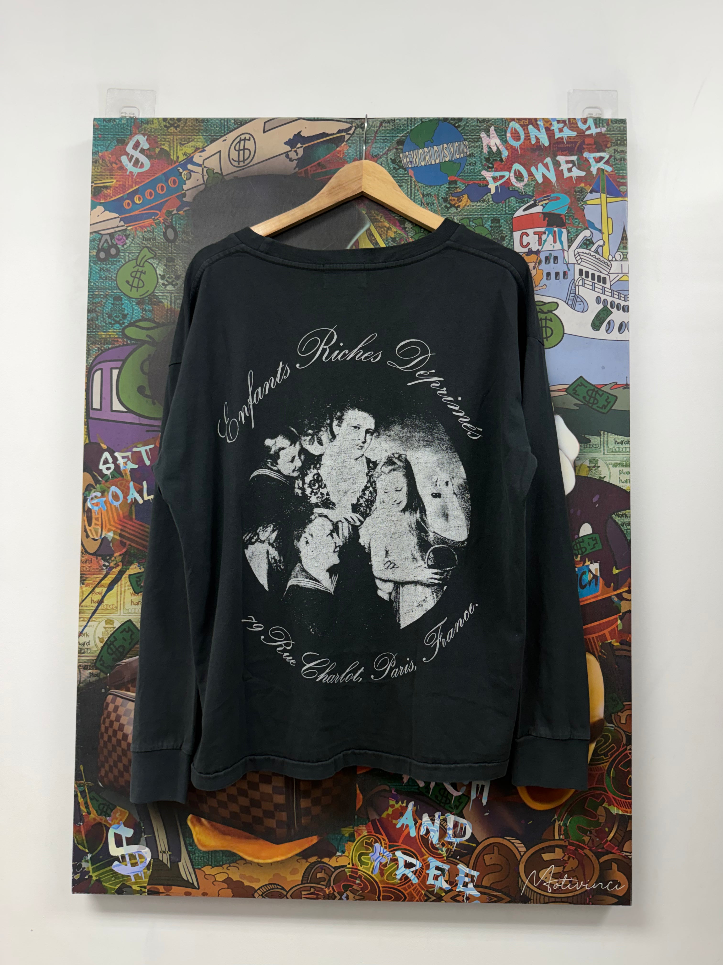 ENFANTS RICHES DÉPRIMÉS Family Portrait Long Sleeve