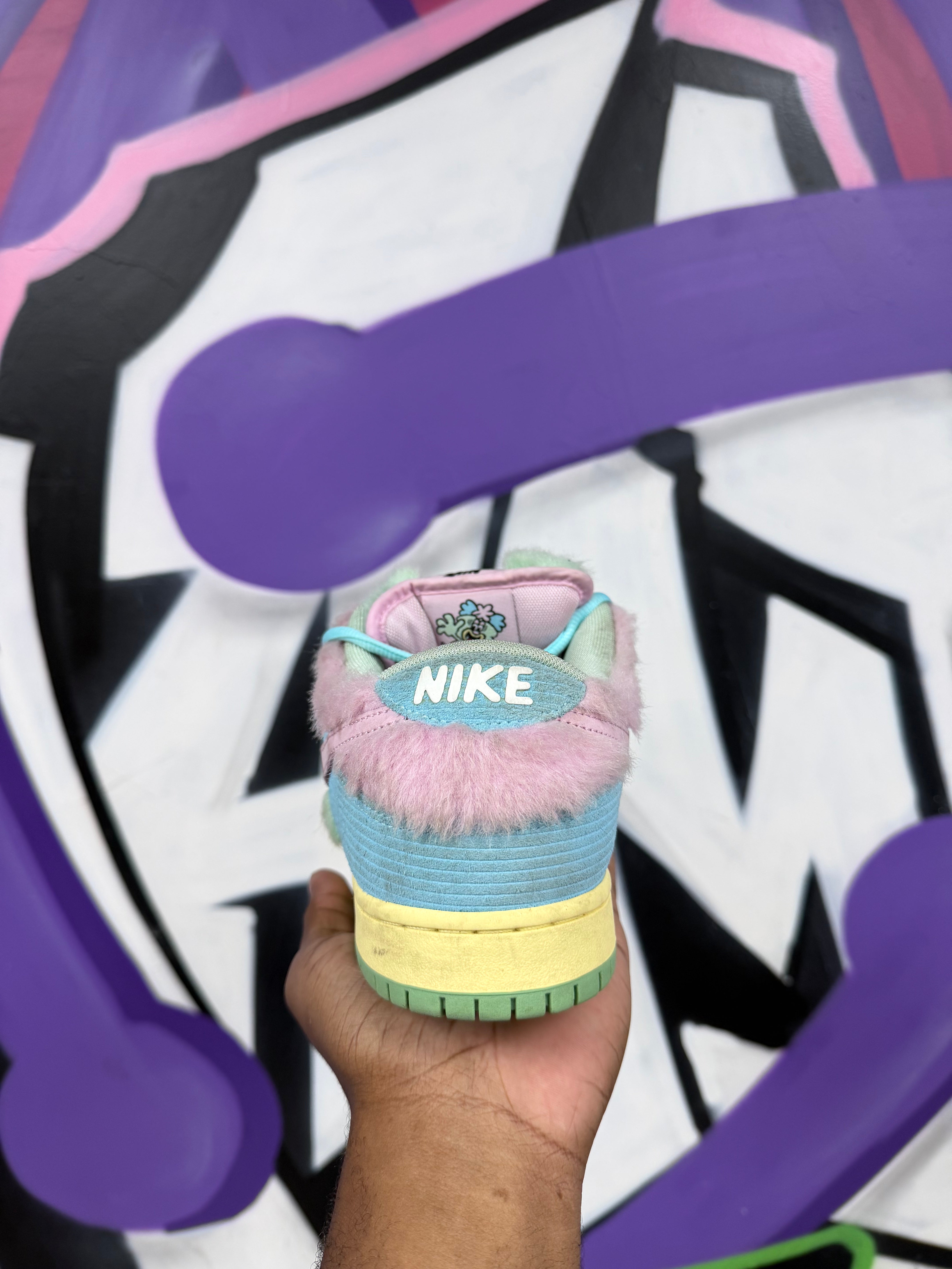 Nike SB Dunk Low Verdy Sneakers