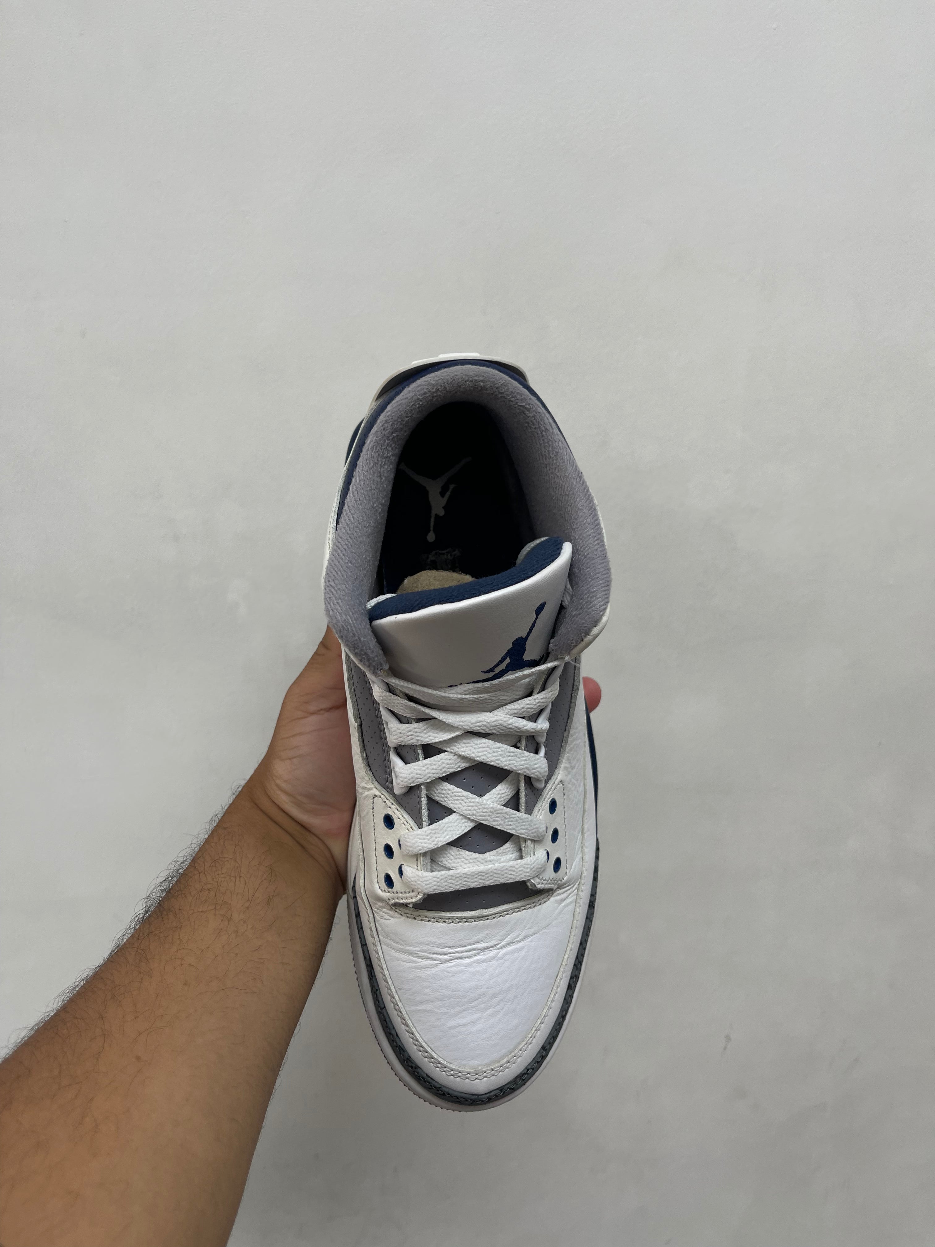 Jordan 3 Midnight Navy Sneakers