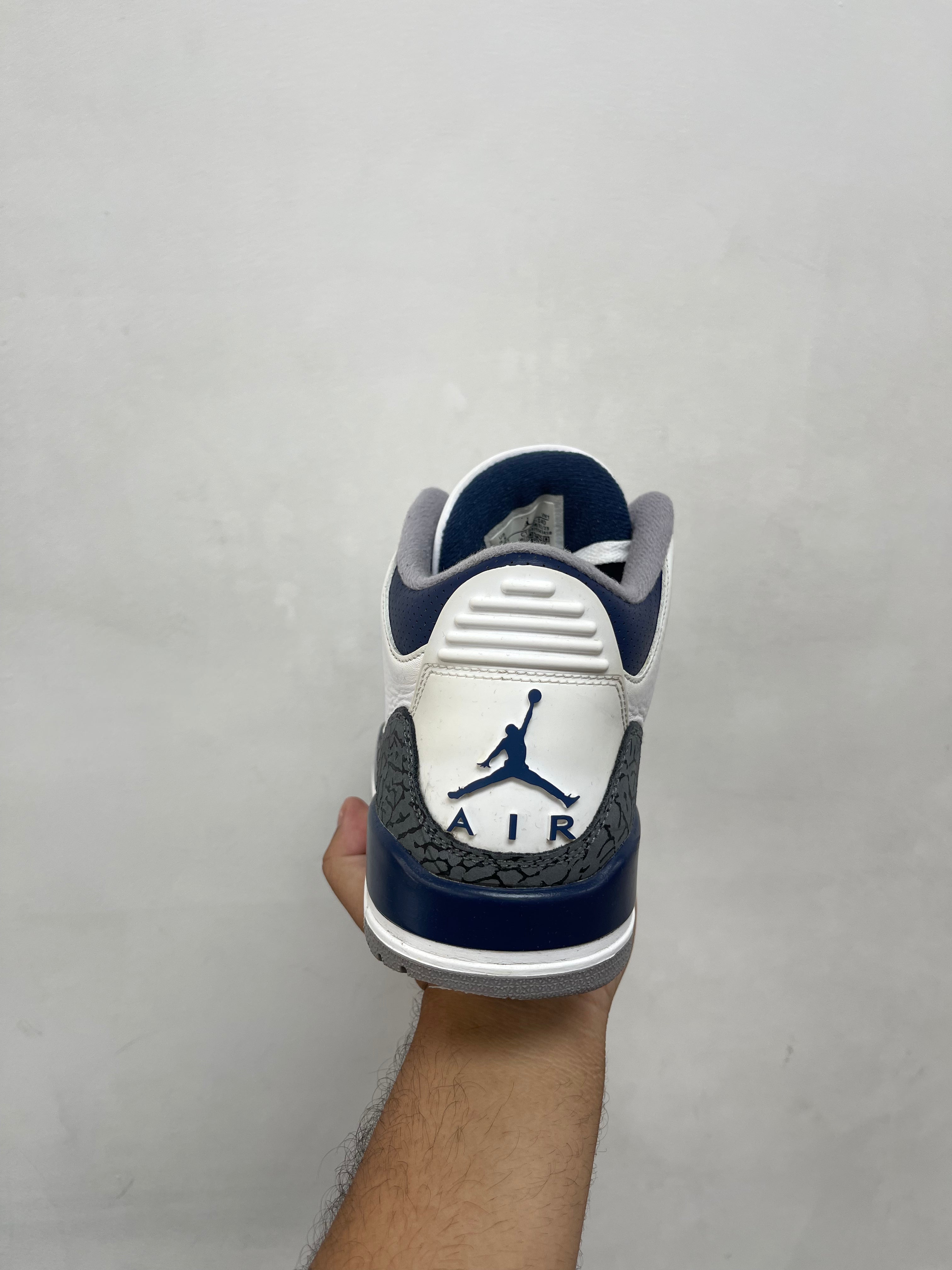 Jordan 3 Midnight Navy Sneakers