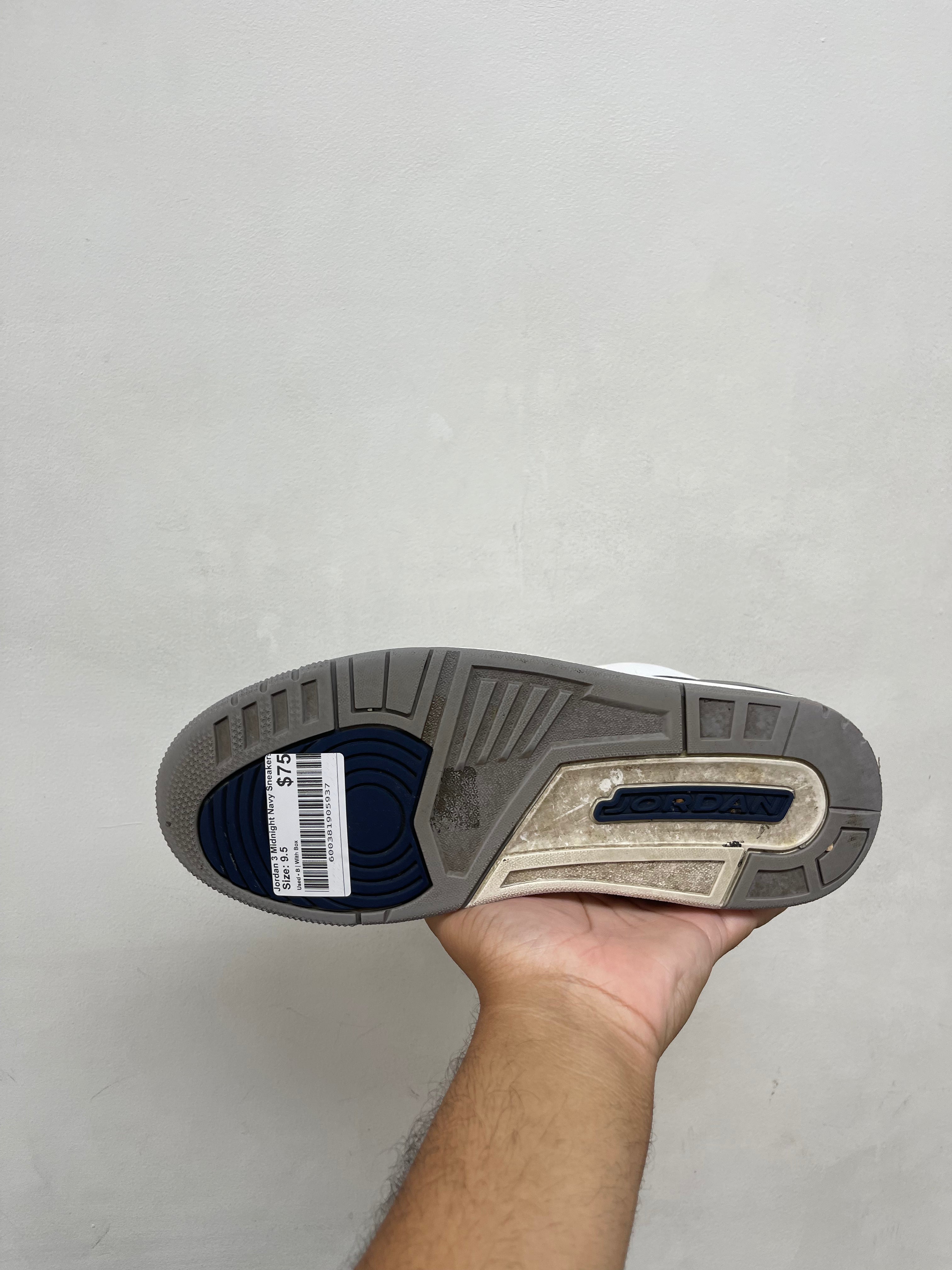 Jordan 3 Midnight Navy Sneakers
