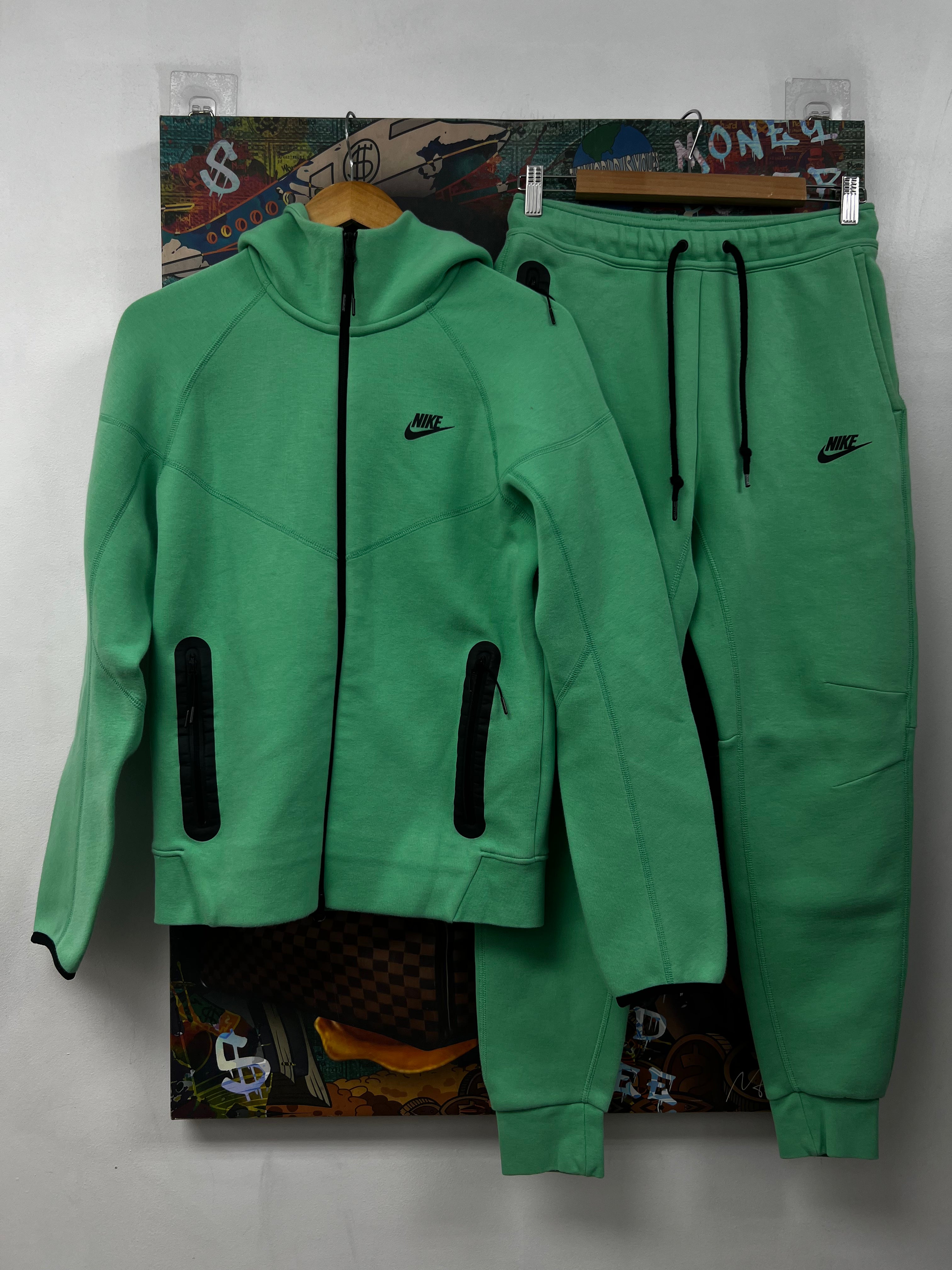 Nike Mint Tech Sweatsuit