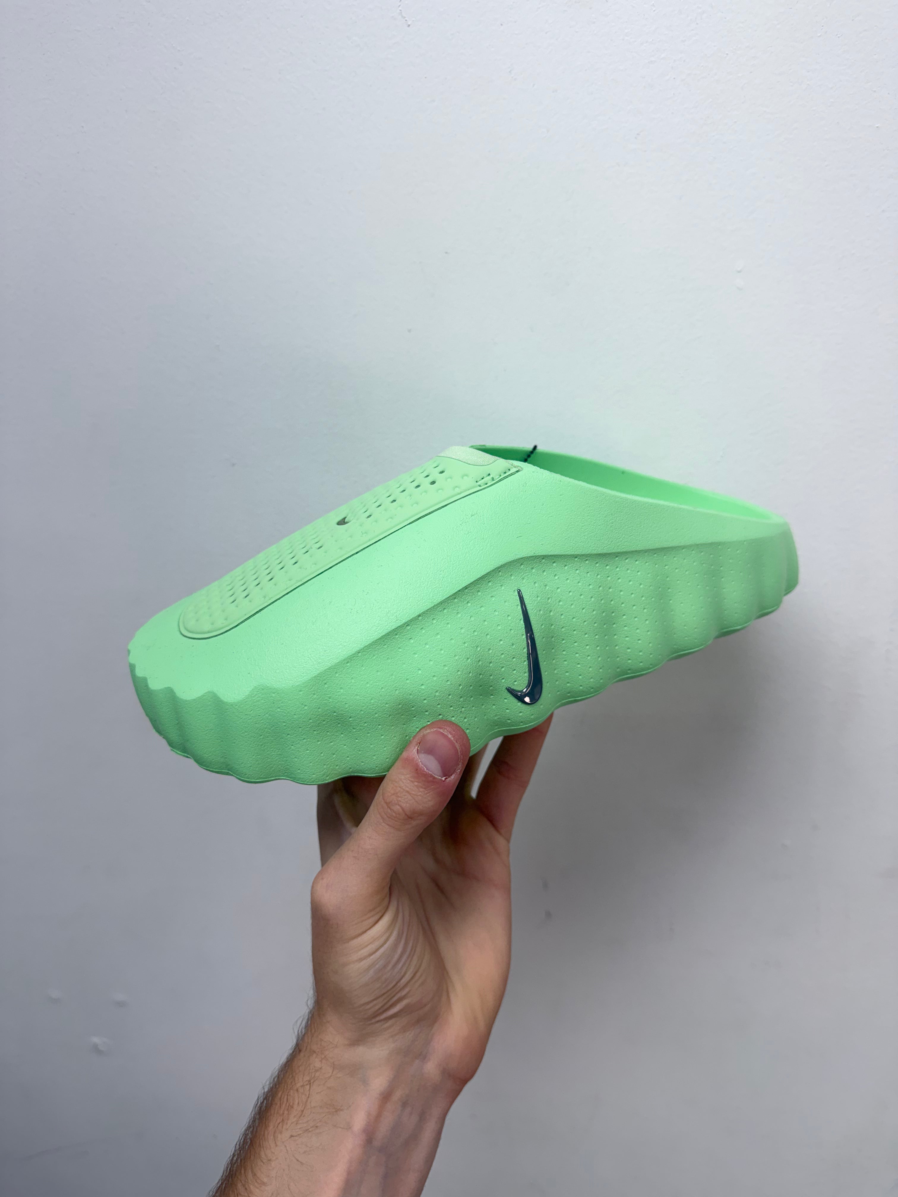 Nike Mind 001 Cucumber Calm Slides
