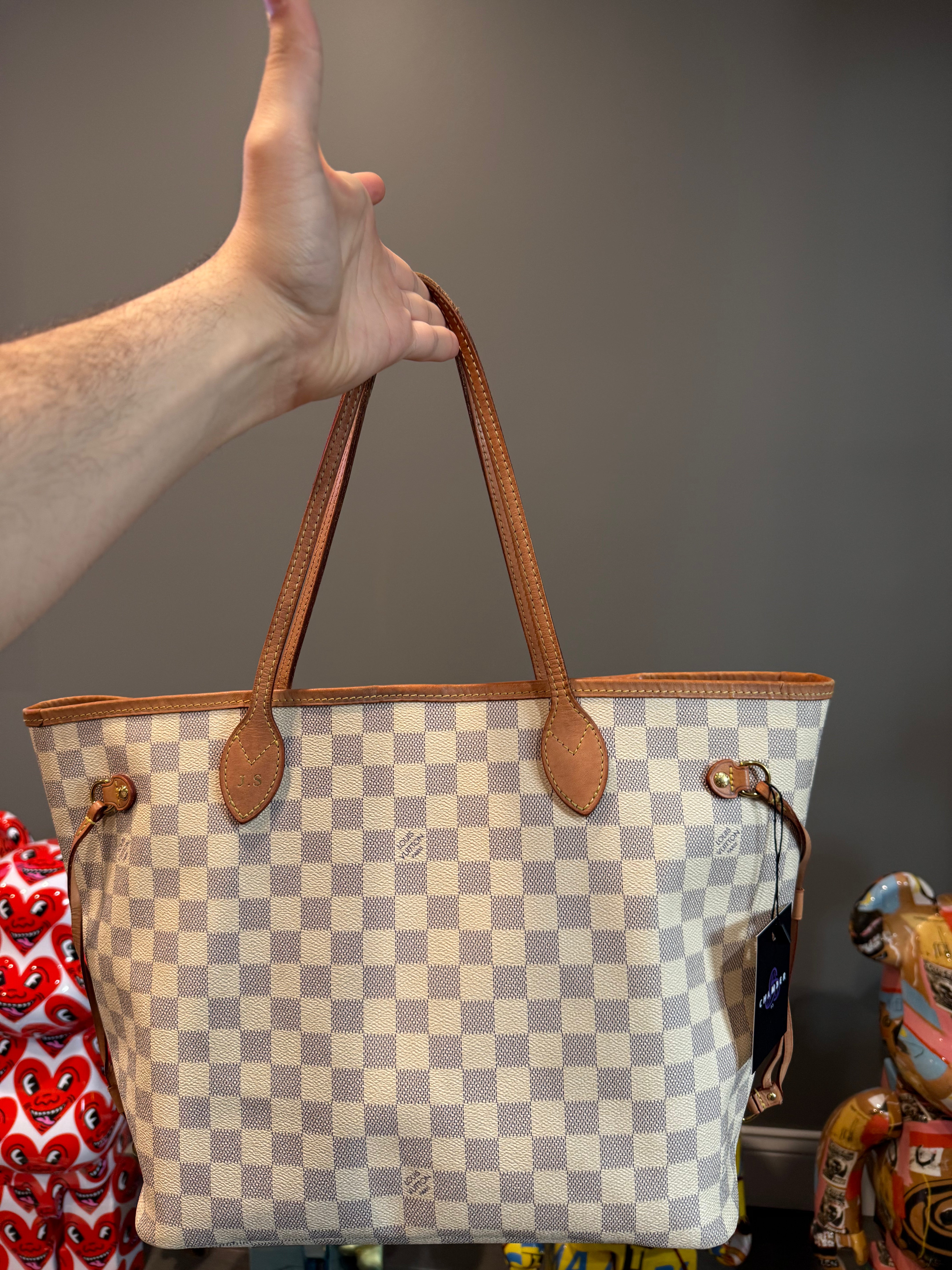 LV Neverfull White Used OS