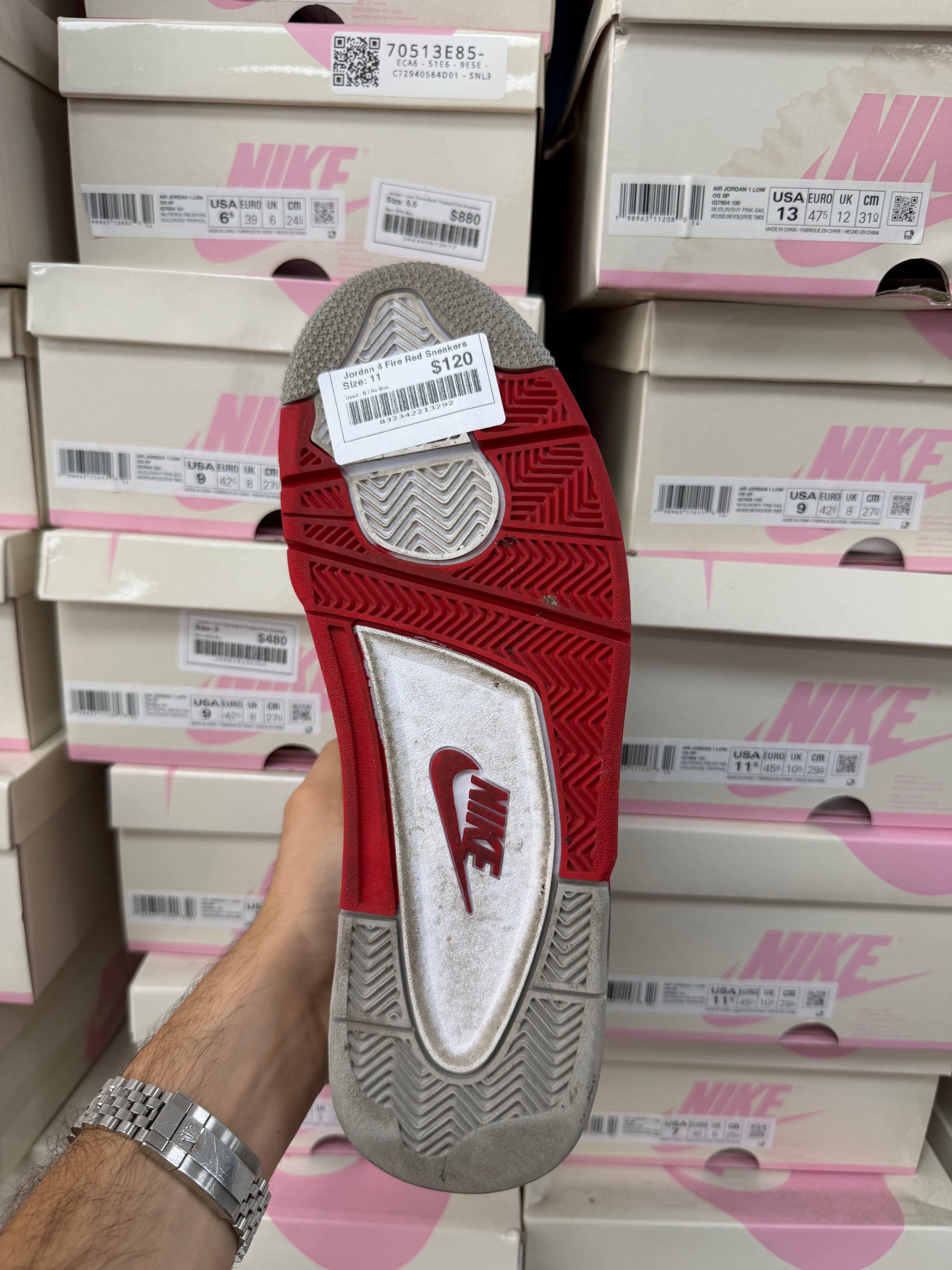 Jordan 4 Fire Red Sneakers