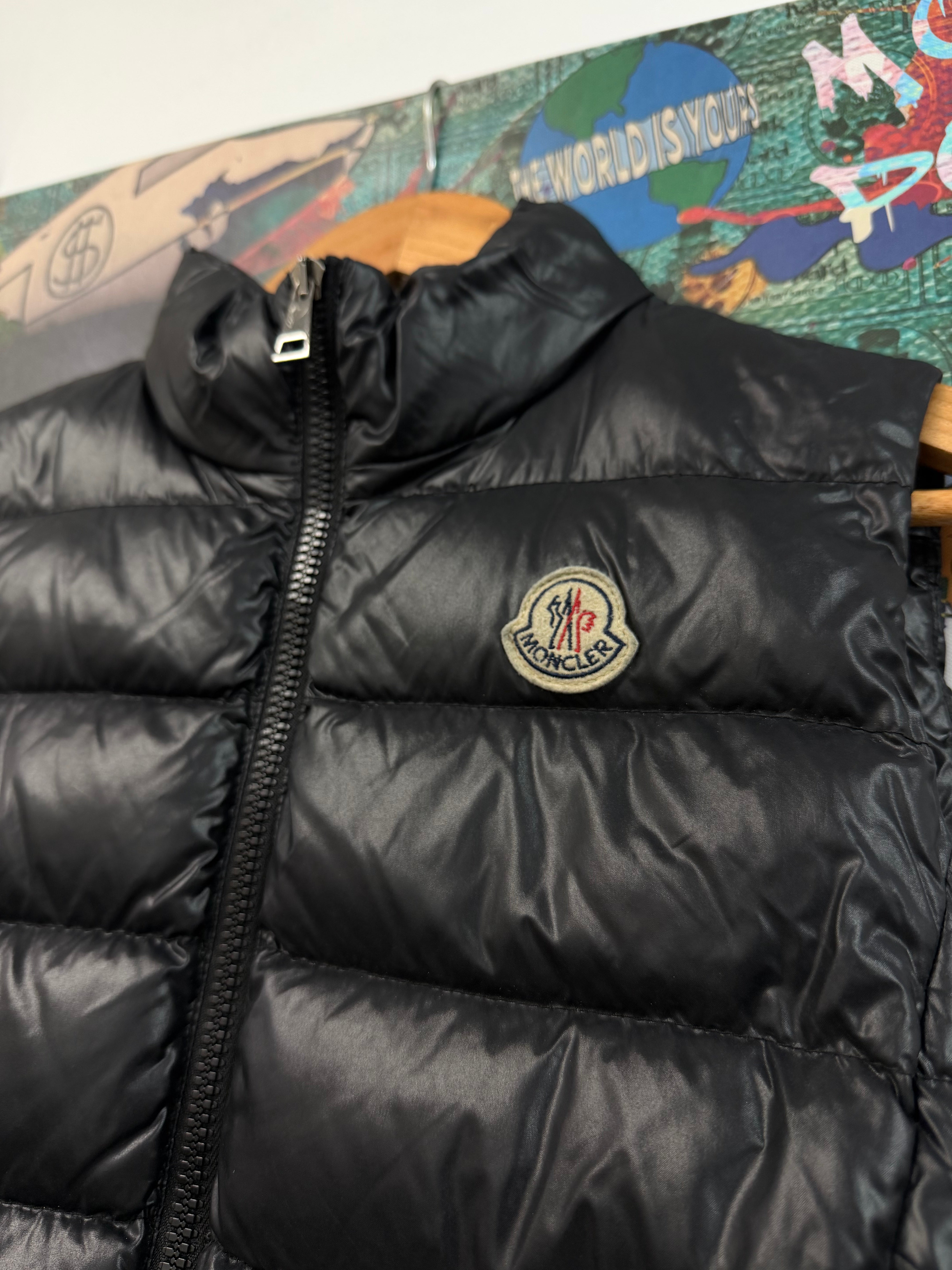 Moncler Female's Puffer Vest Black Used 0 (XS)