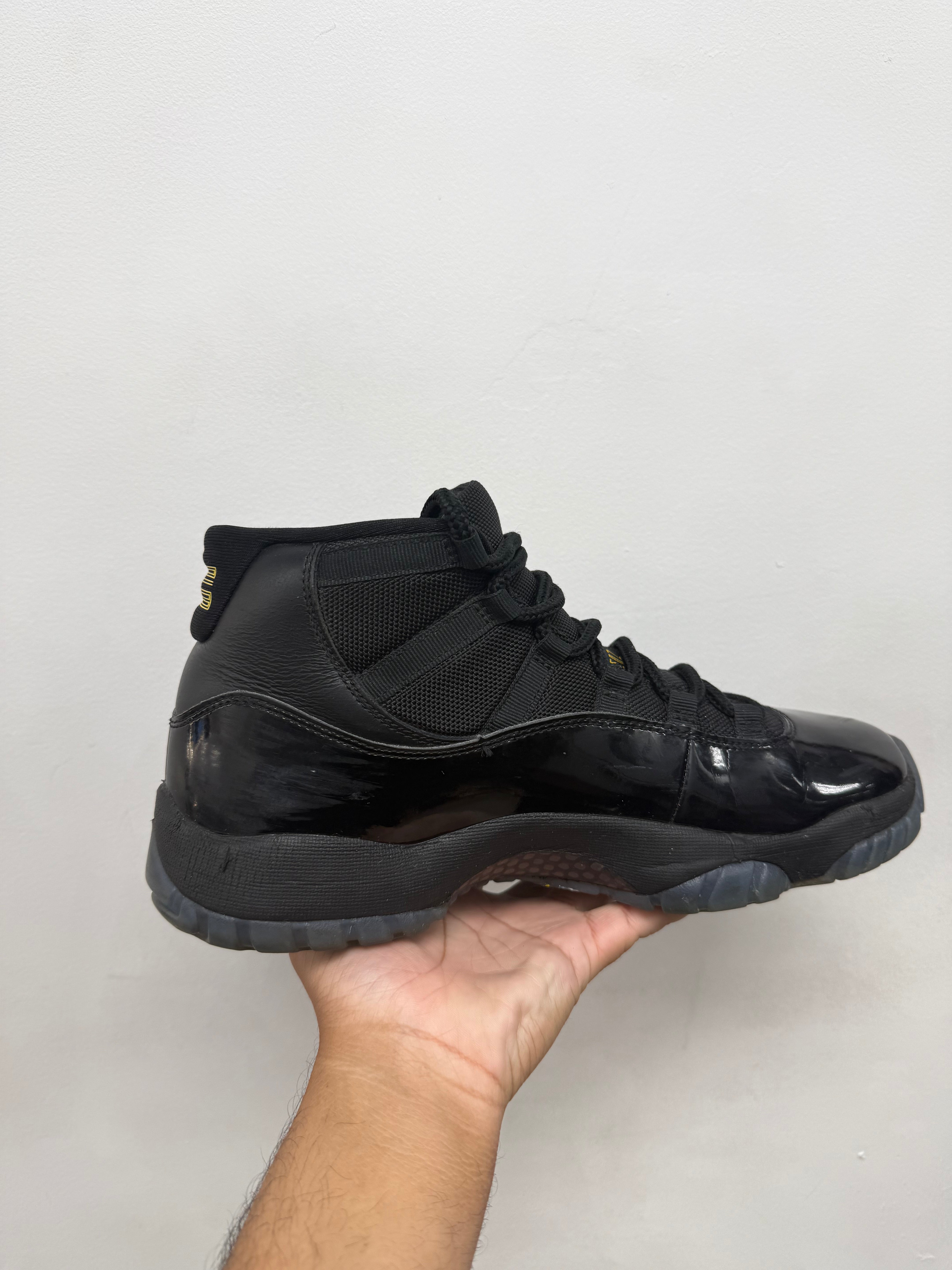 Jordan 11 Gamma Sneakers