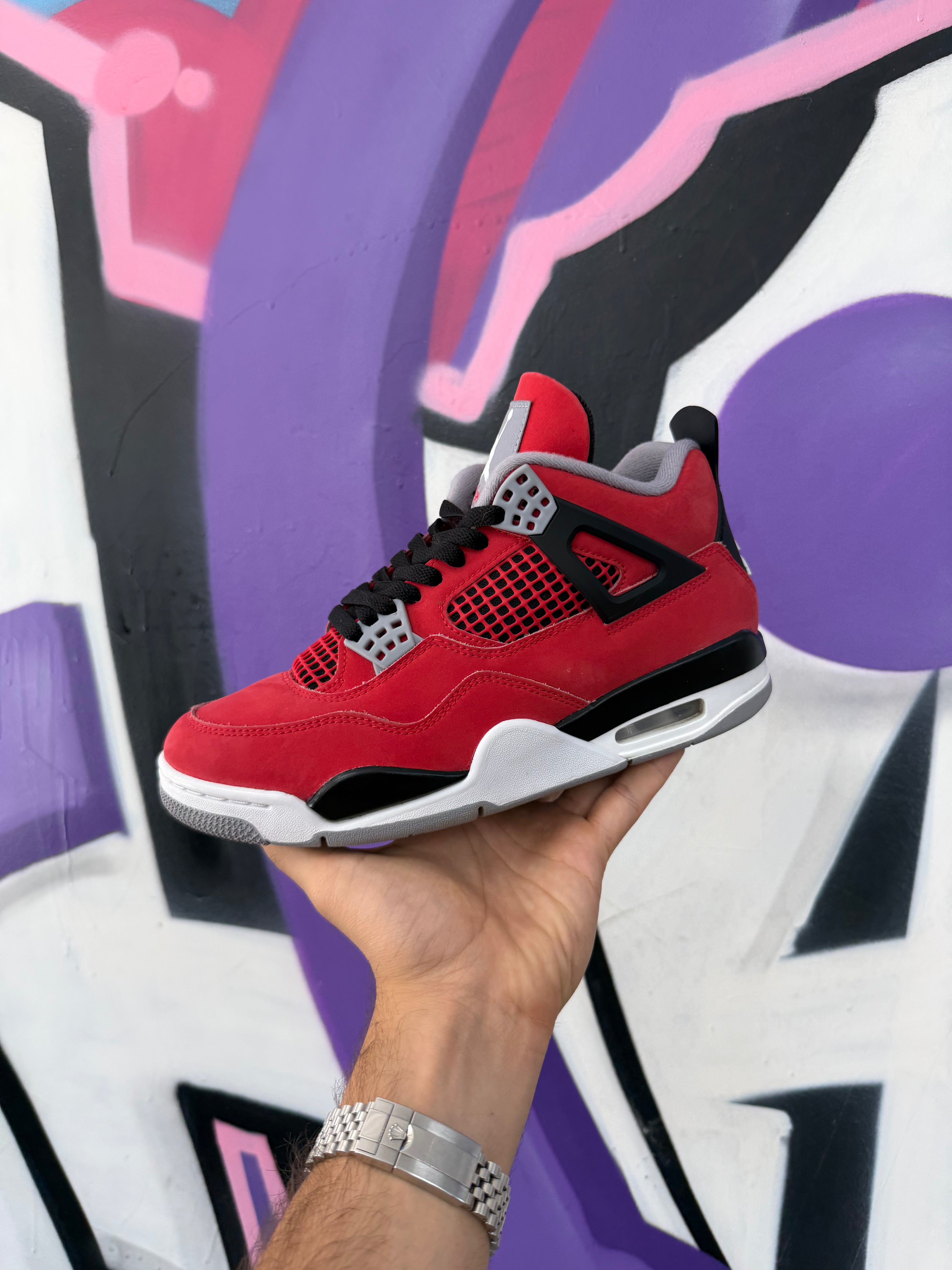 Jordan 4 Toro Sneakers