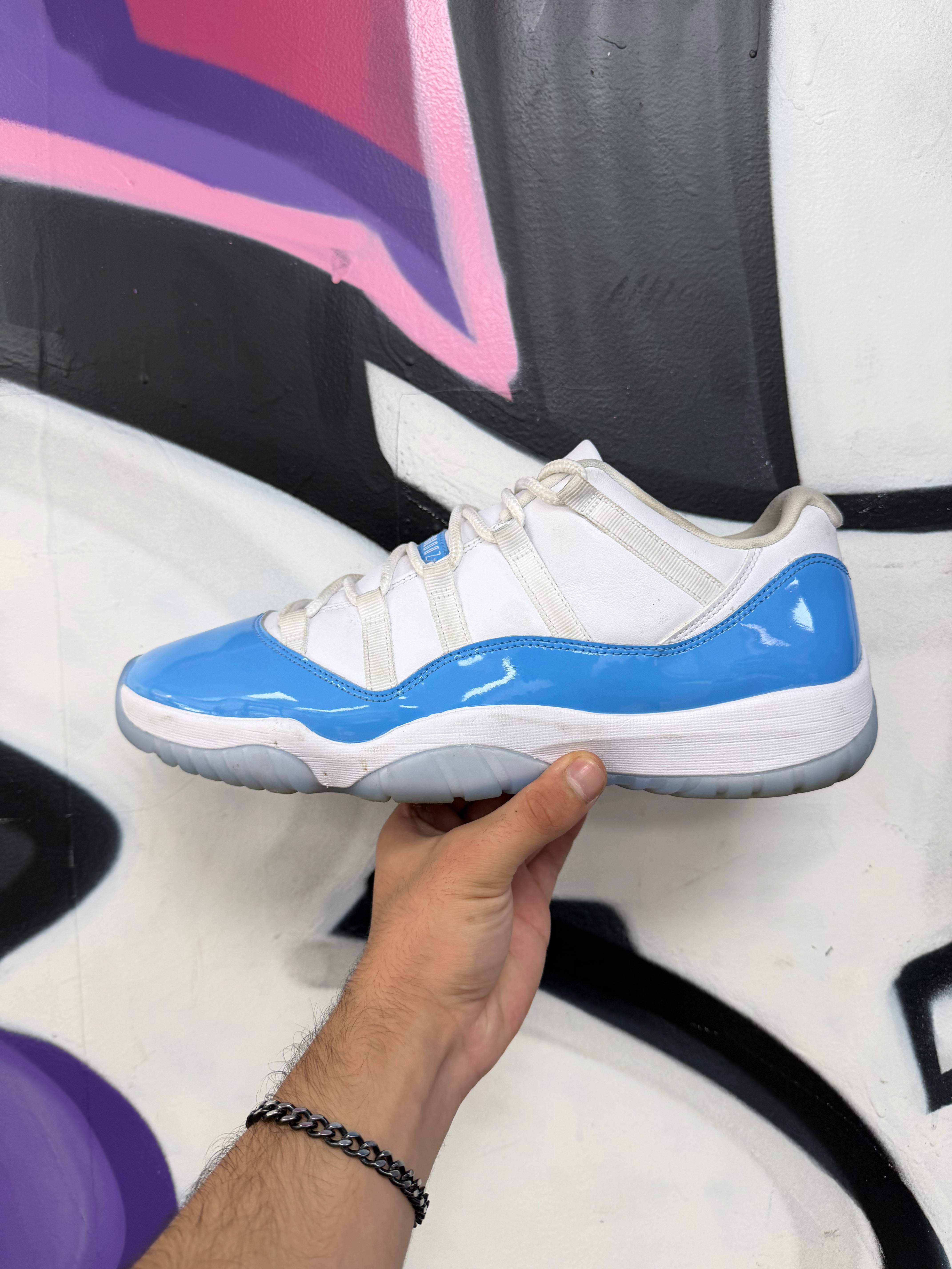 Jordan 11 UNC Sneakers