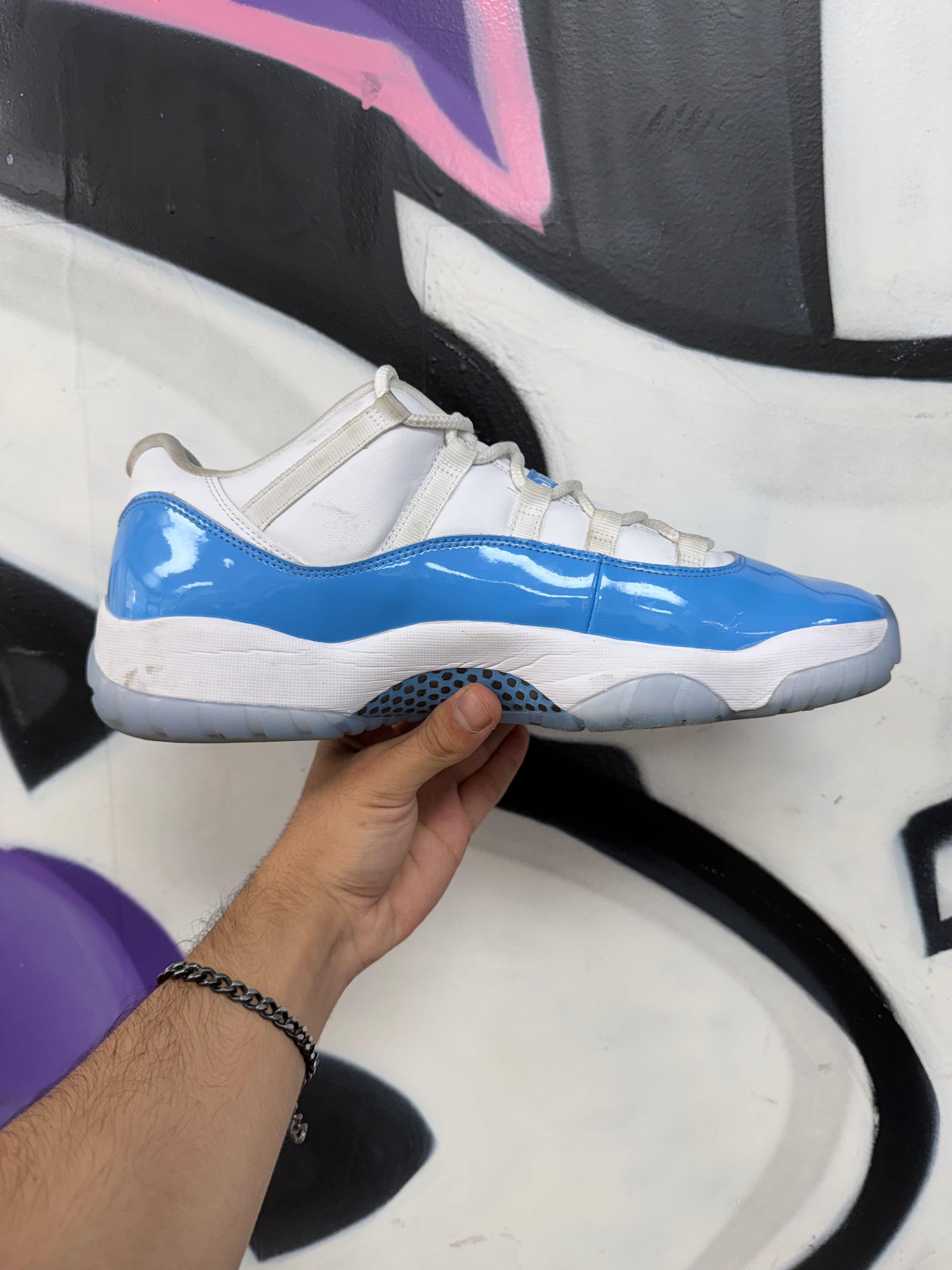 Jordan 11 UNC Sneakers