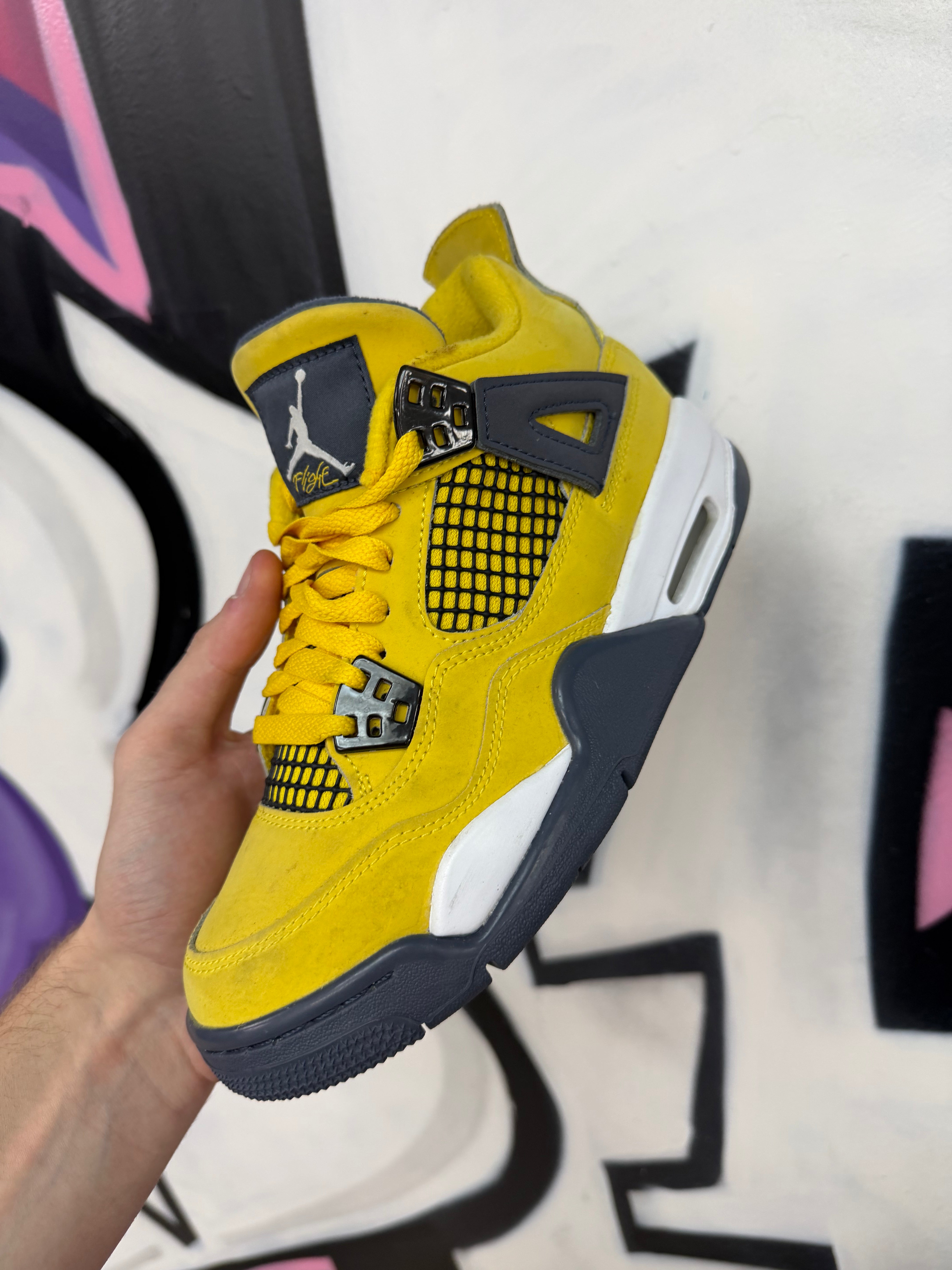 Jordan 4 Lightning Sneakers