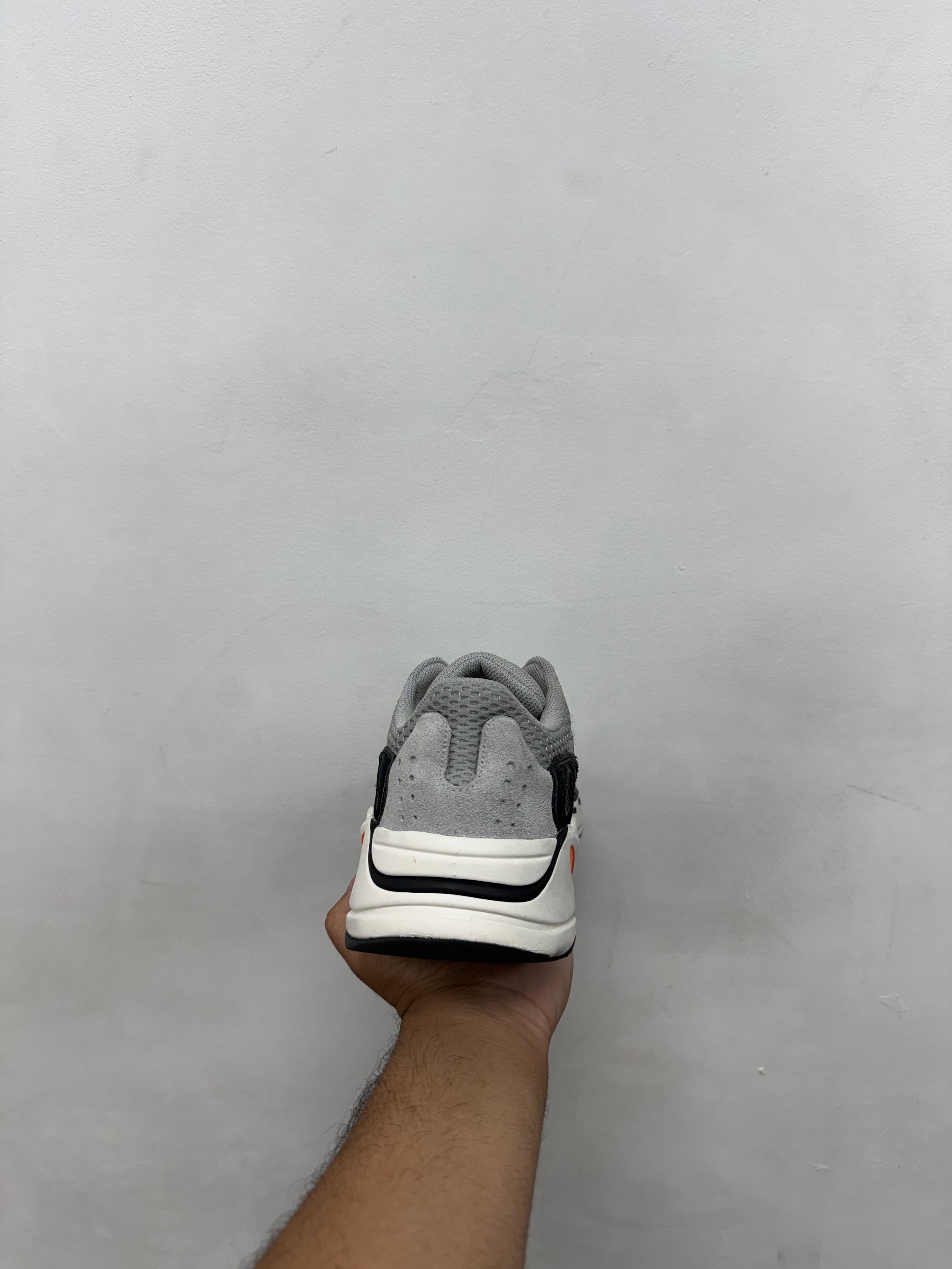 Jordan 700 Waverunner Sneakers