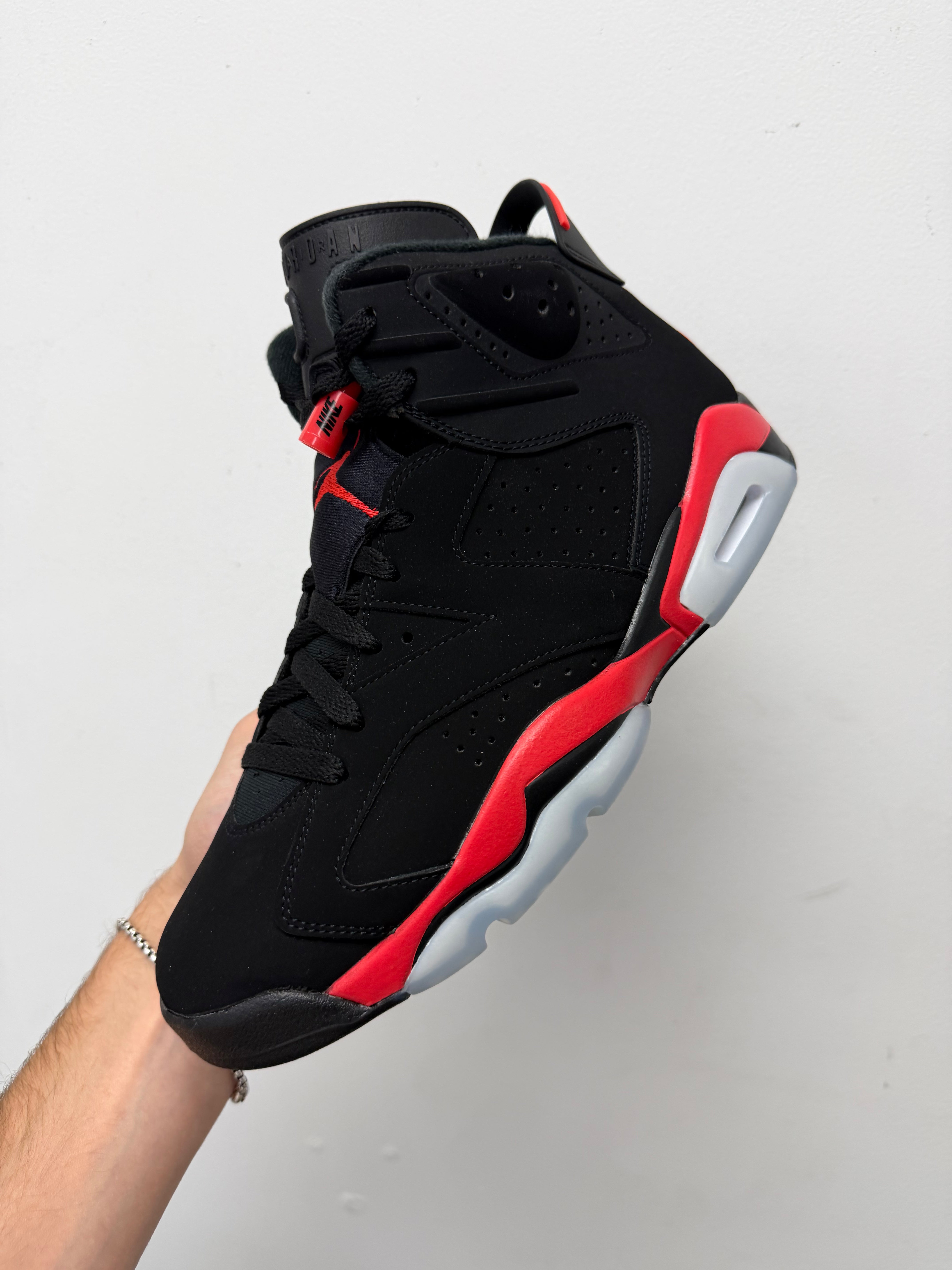 Jordan 6 Infrared Sneakers