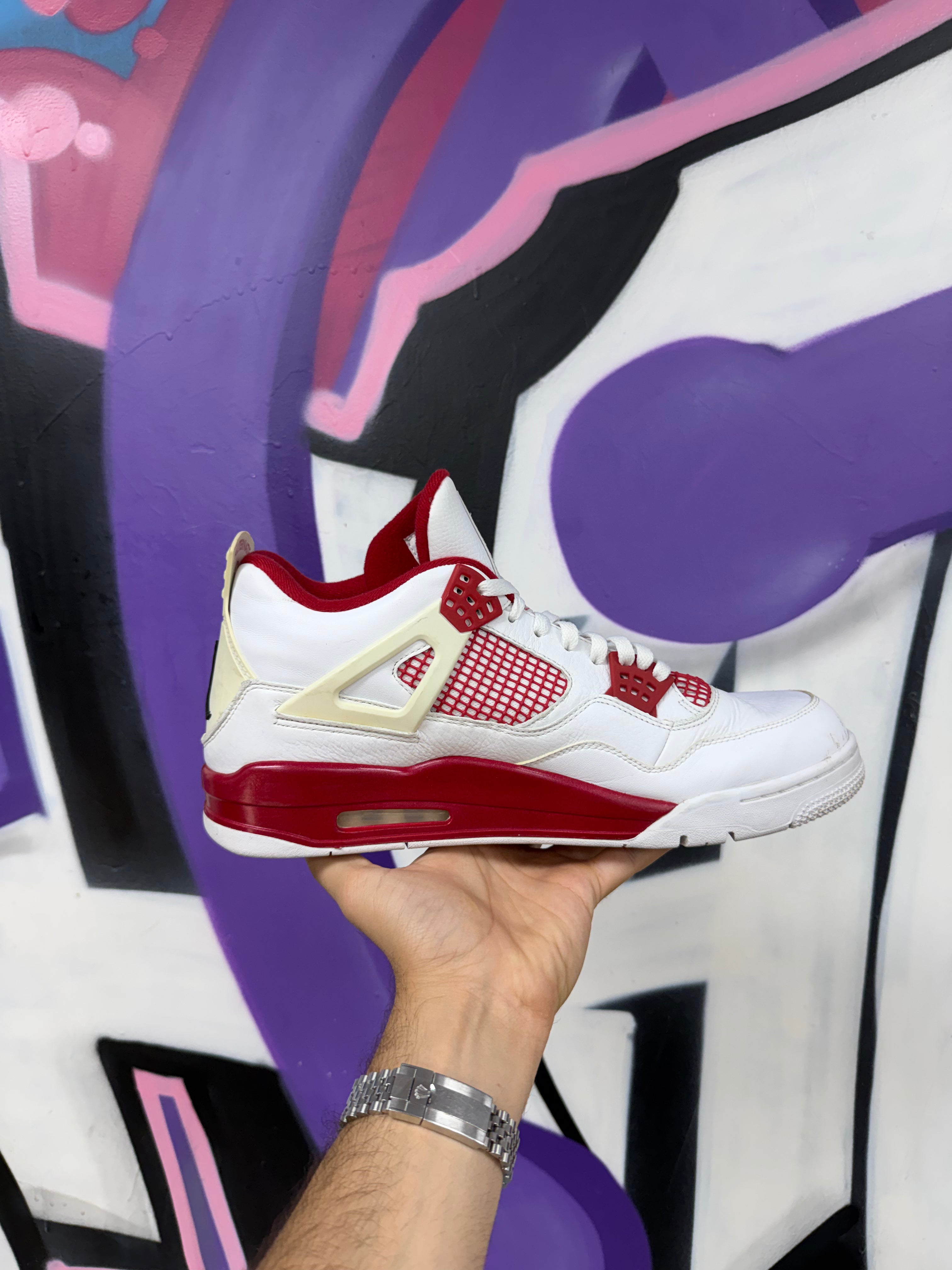 Jordan 4 Alternate Sneakers