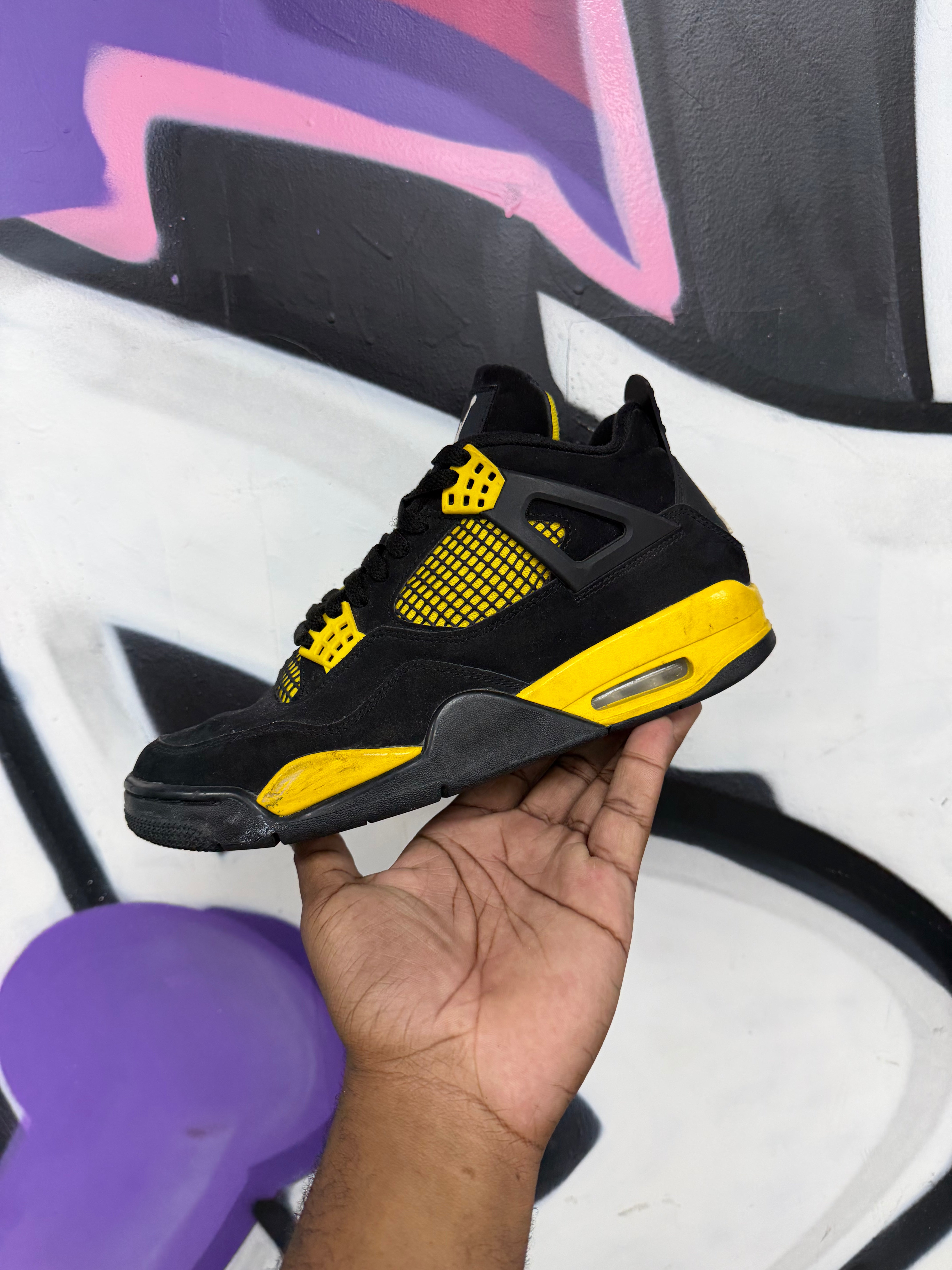 Jordan 4 Thunder Sneakers