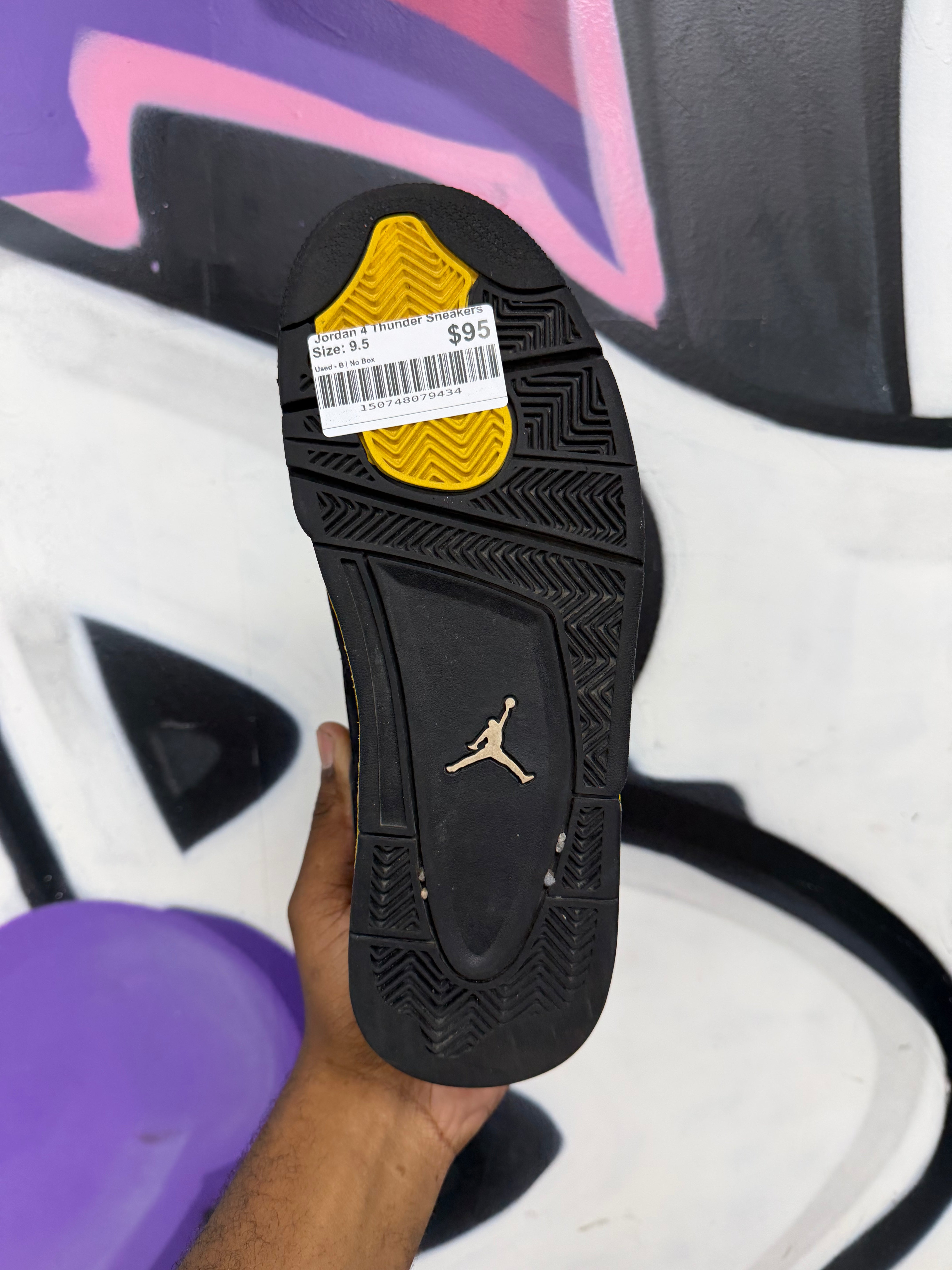 Jordan 4 Thunder Sneakers