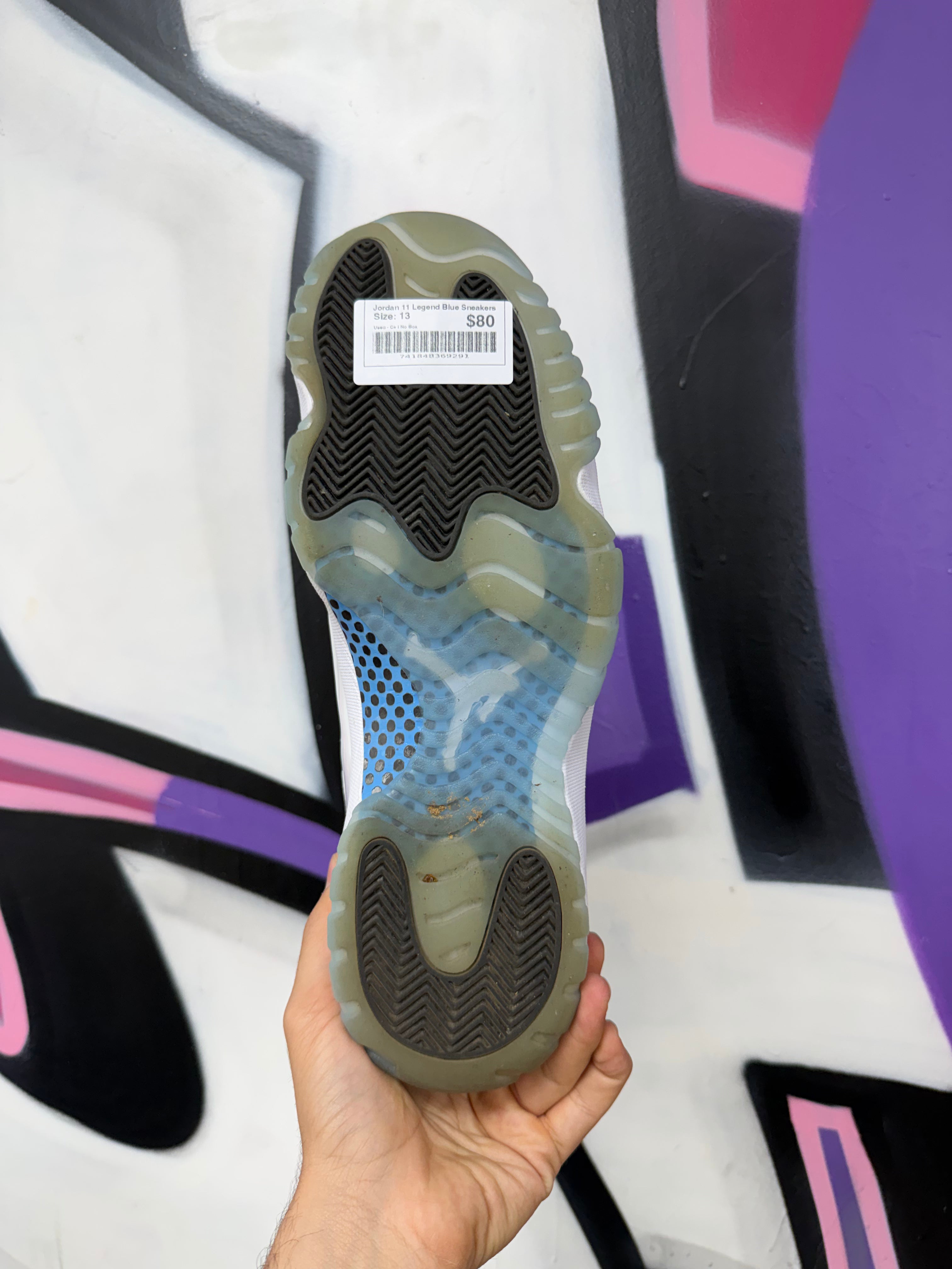 Jordan 11 Legend Blue Sneakers