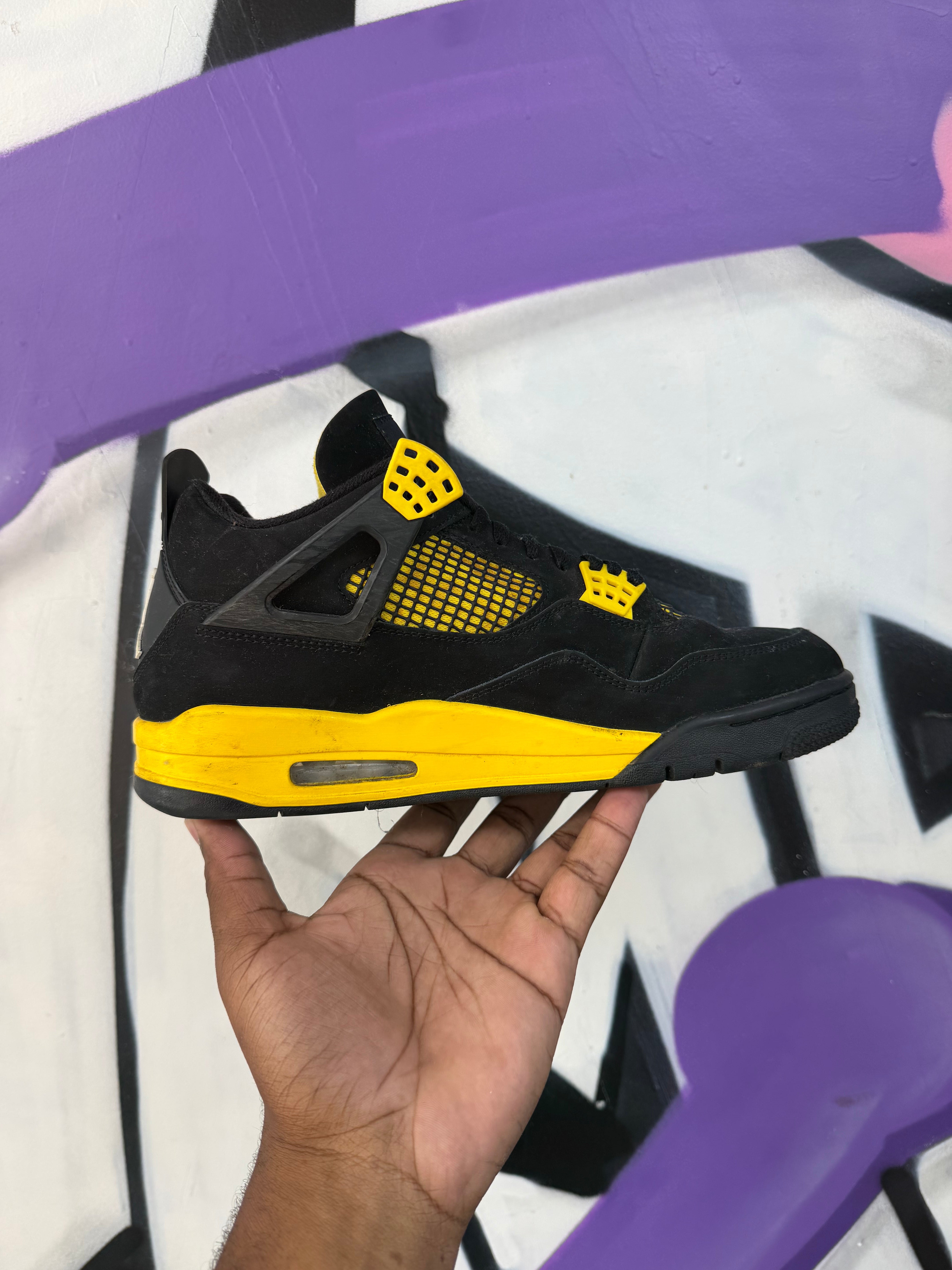 Jordan 4 Yellow Thunder Sneakers