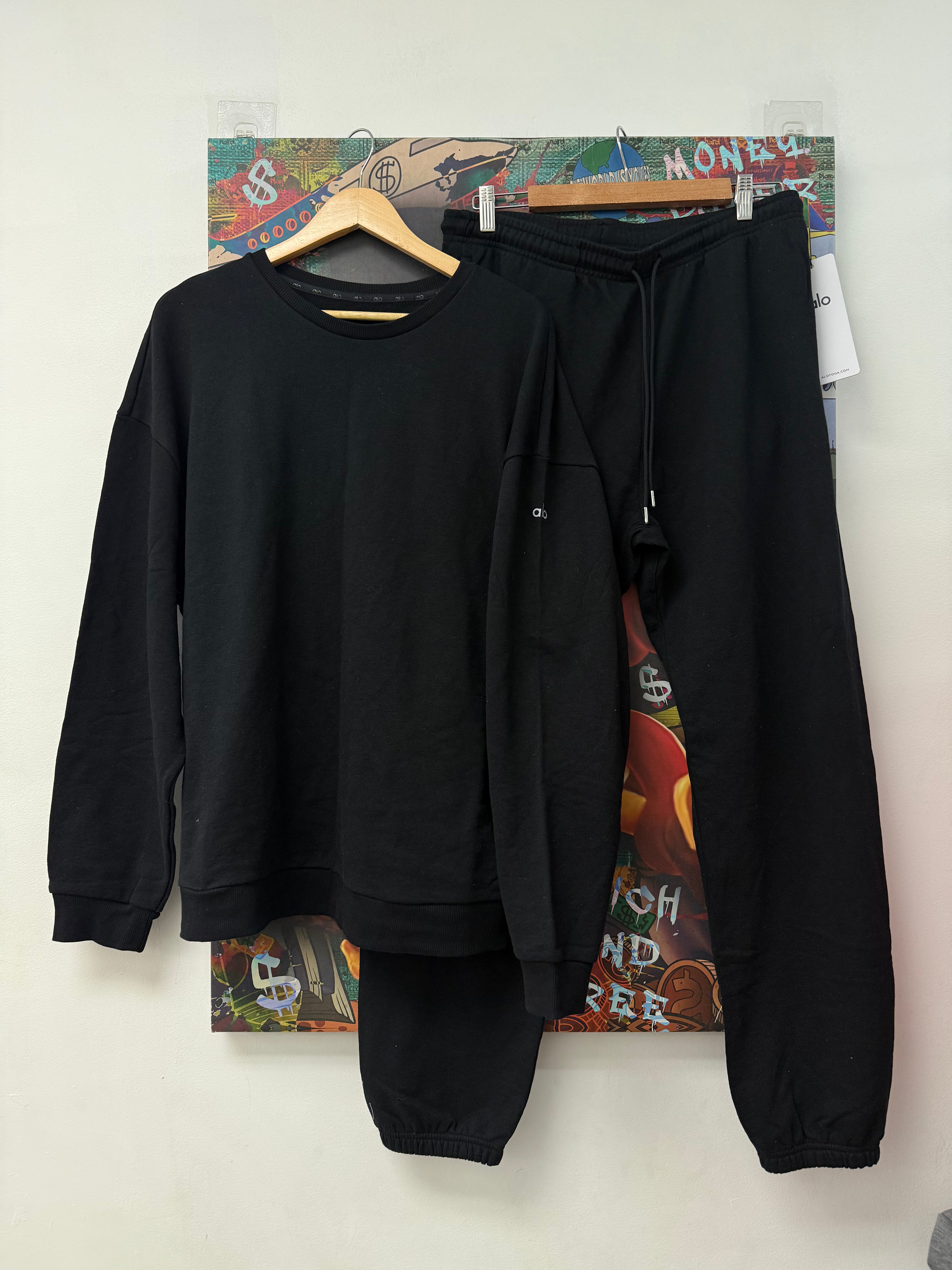 ALO Black Chill Crew Sweatsuit