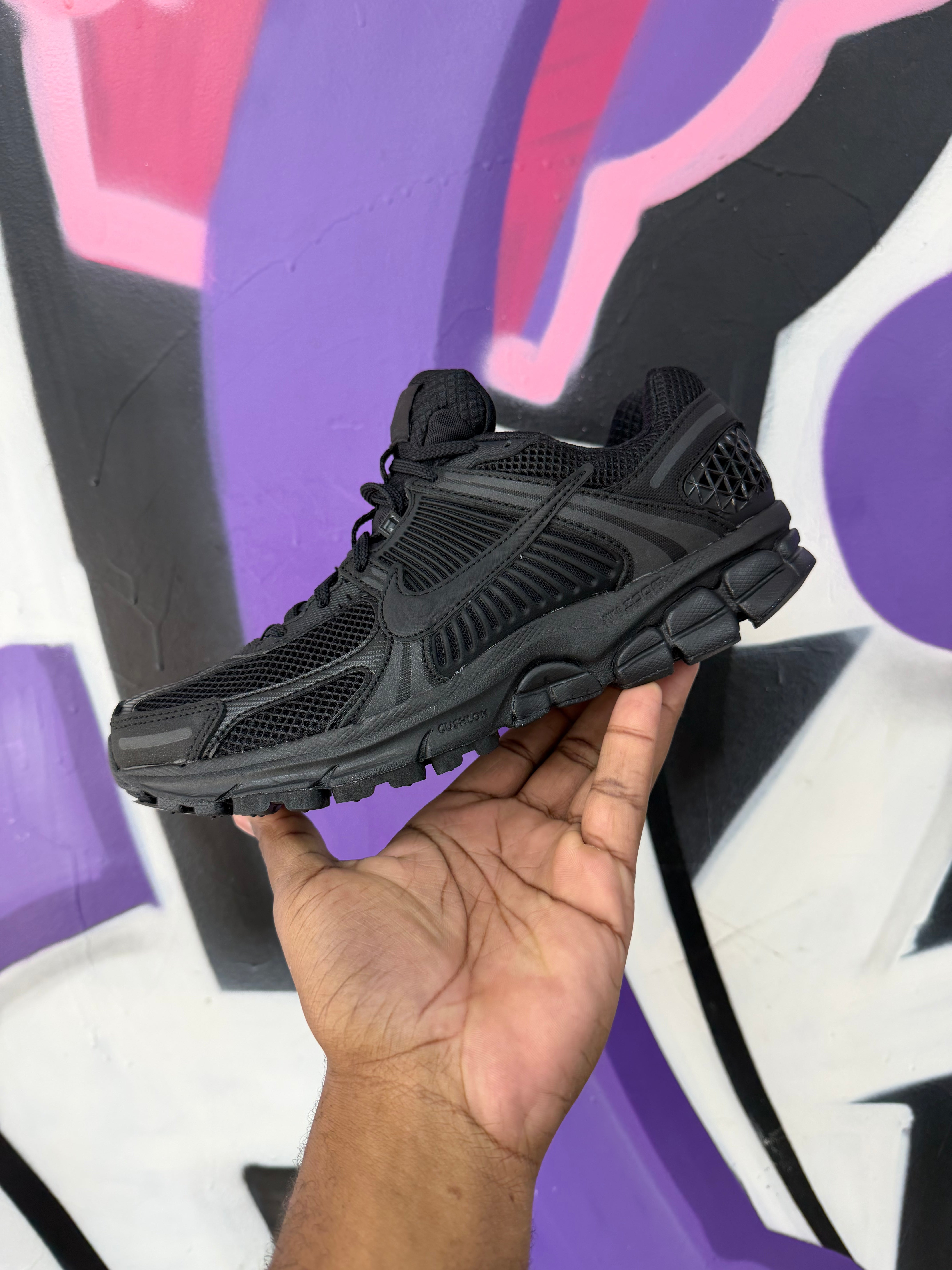 Nike Zoom Vomero 5 Black Sneakers