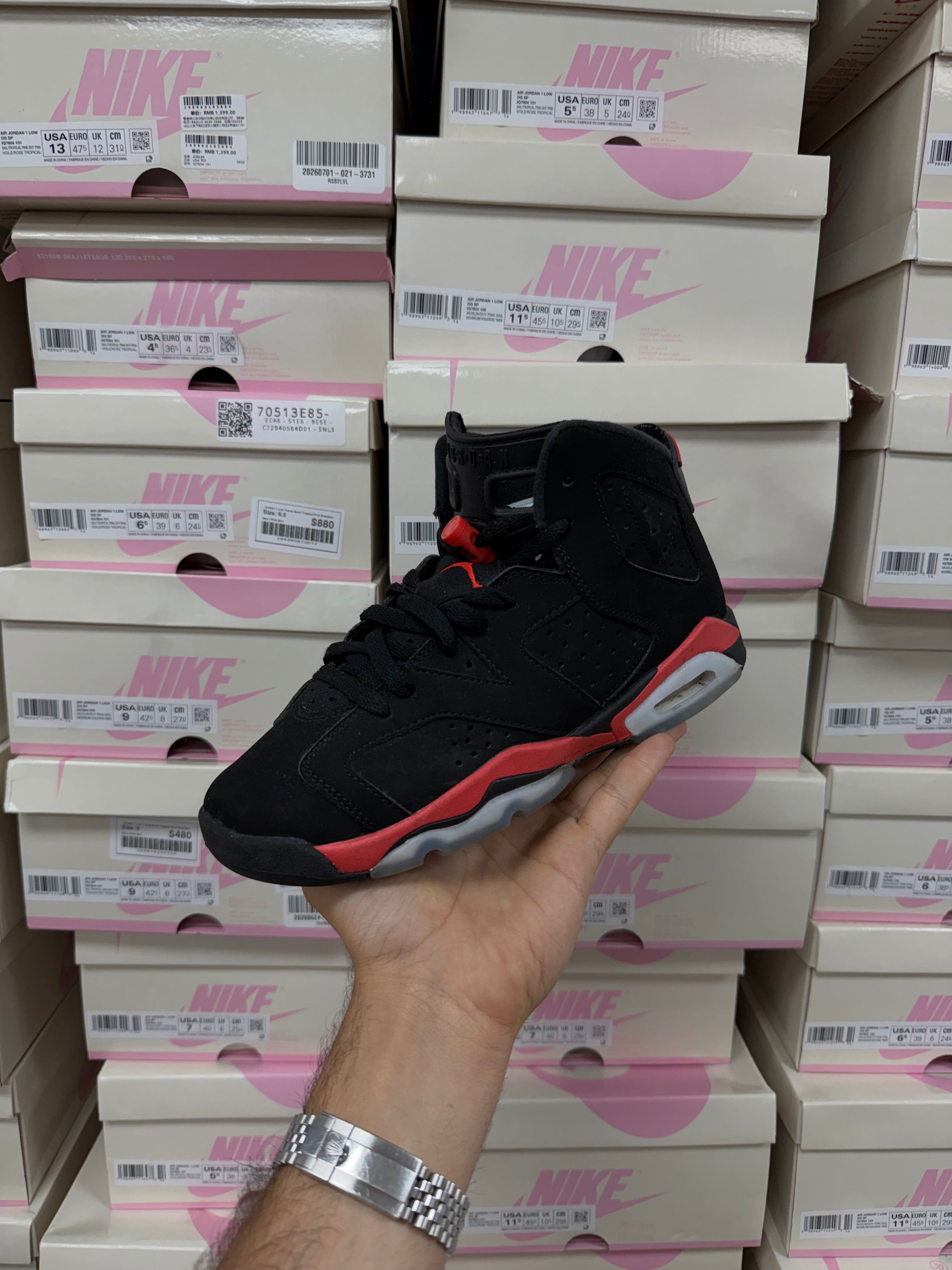 Jordan 6 Infrared Sneakers